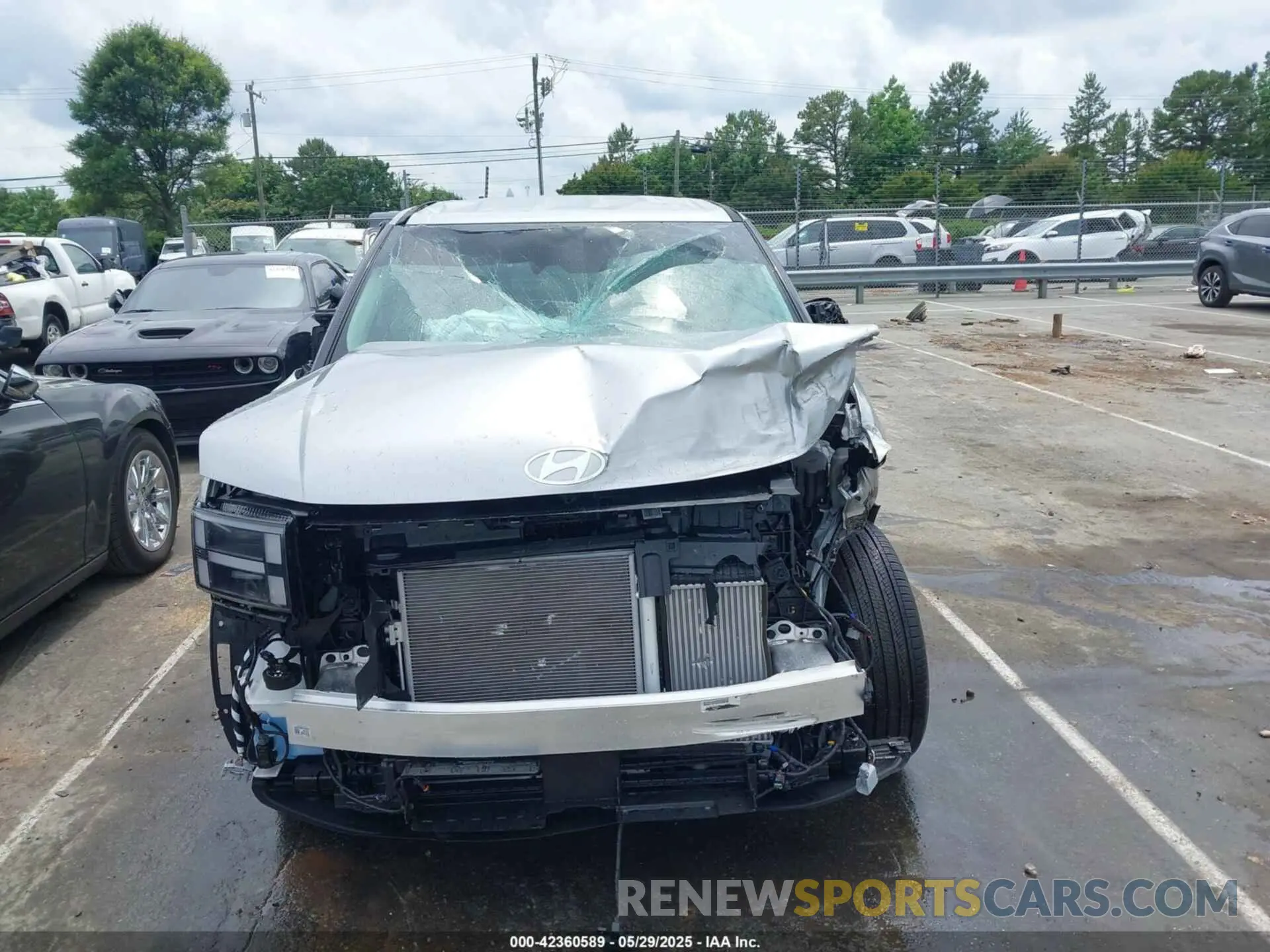 11 Photograph of a damaged car 5NMP14GL0SH128437 HYUNDAI SANTA FE 2025