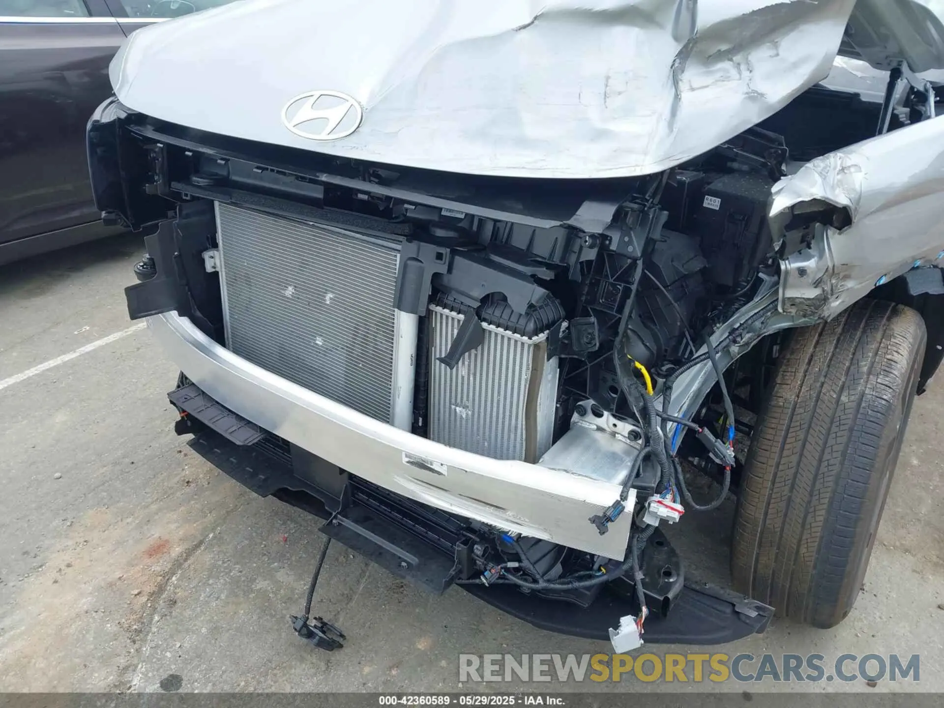 6 Photograph of a damaged car 5NMP14GL0SH128437 HYUNDAI SANTA FE 2025