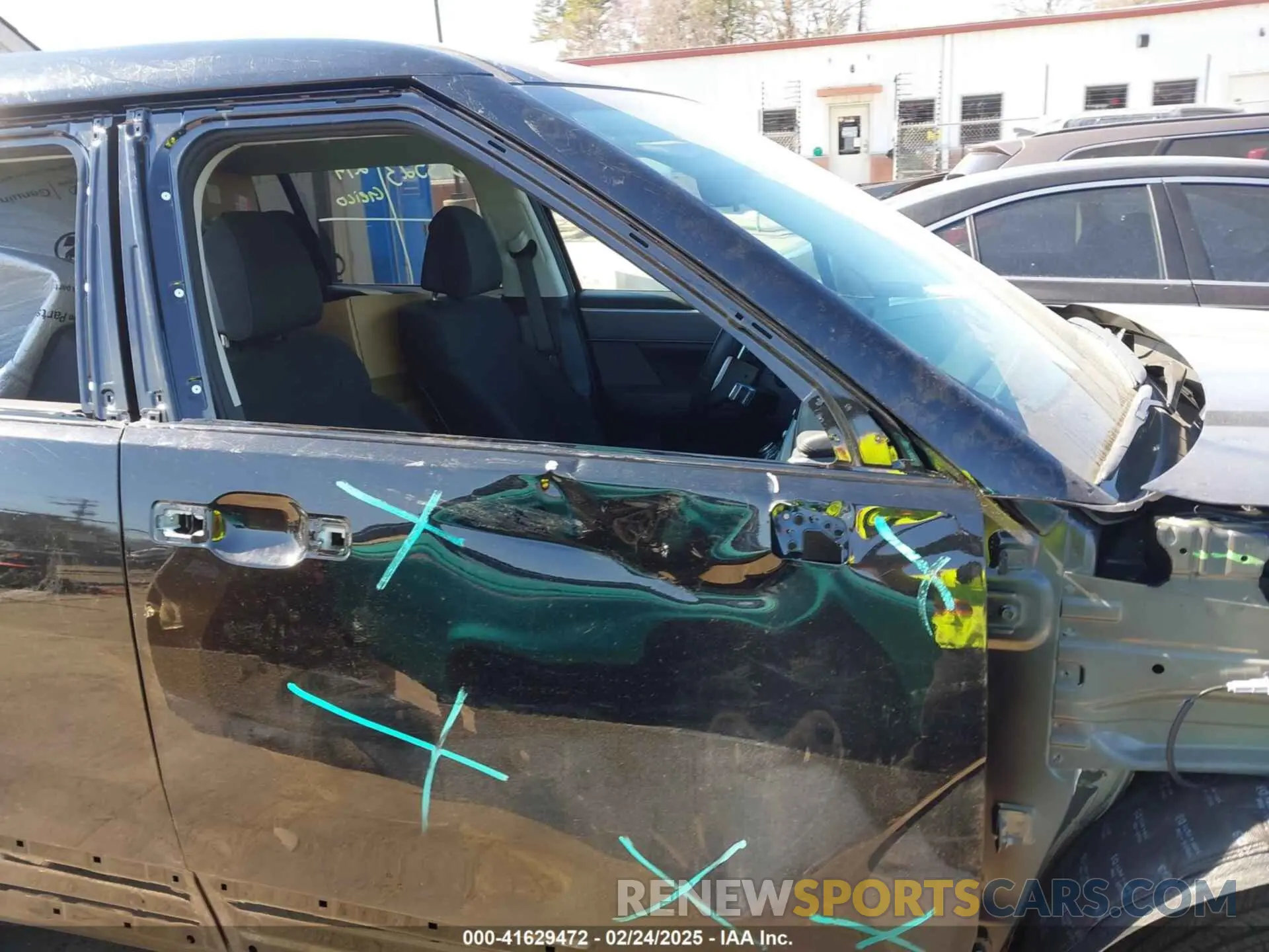19 Photograph of a damaged car 5NMP14GL3SH074695 HYUNDAI SANTA FE 2025