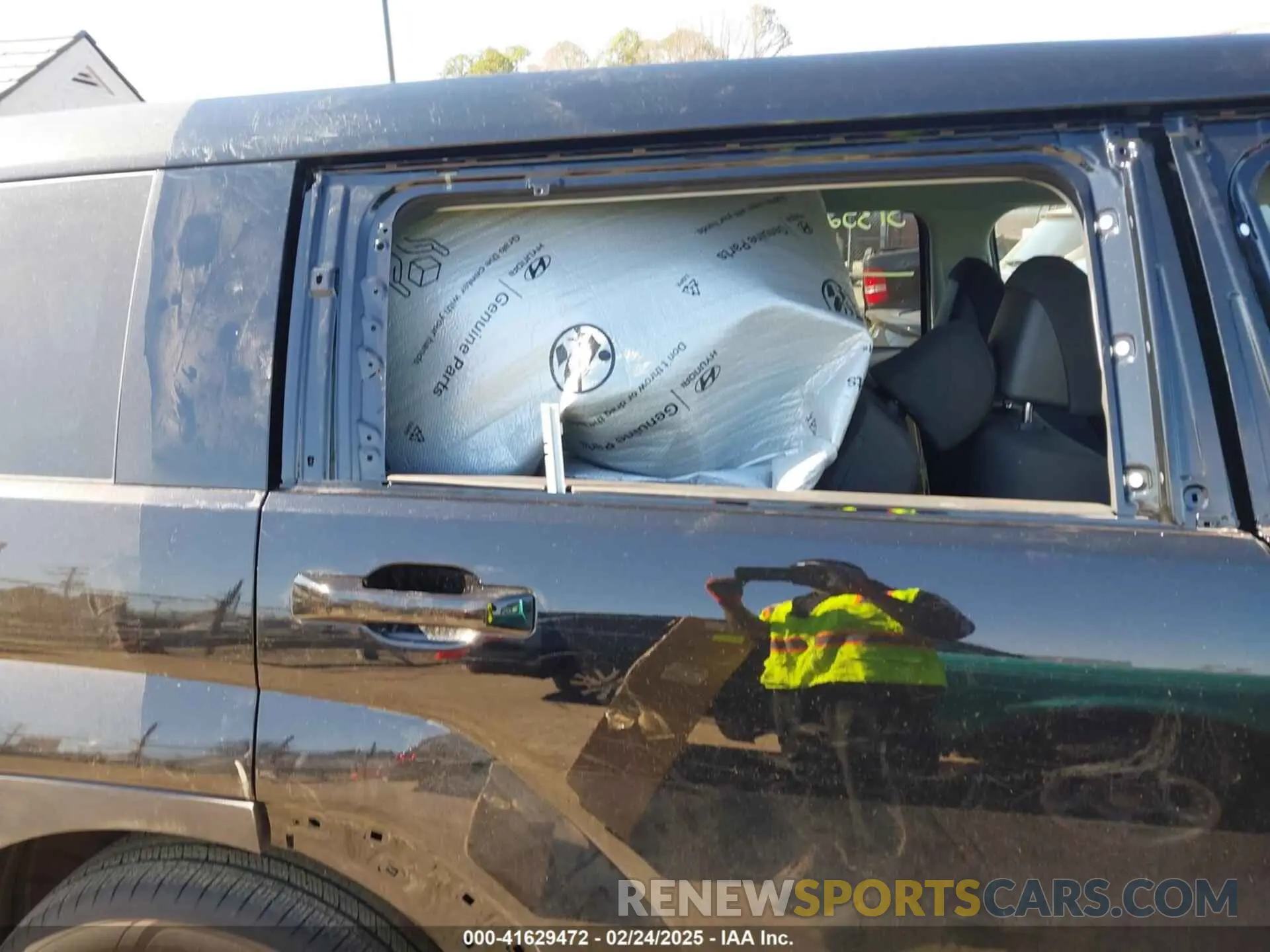 20 Photograph of a damaged car 5NMP14GL3SH074695 HYUNDAI SANTA FE 2025