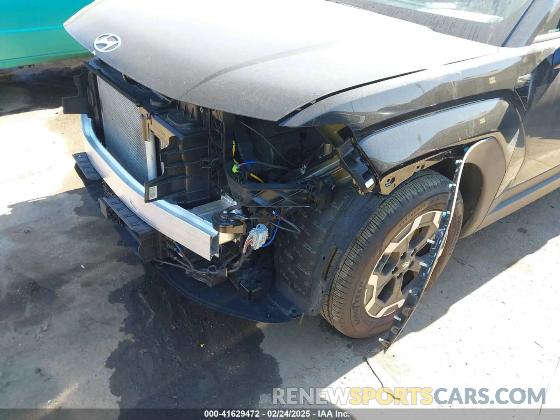 6 Photograph of a damaged car 5NMP14GL3SH074695 HYUNDAI SANTA FE 2025
