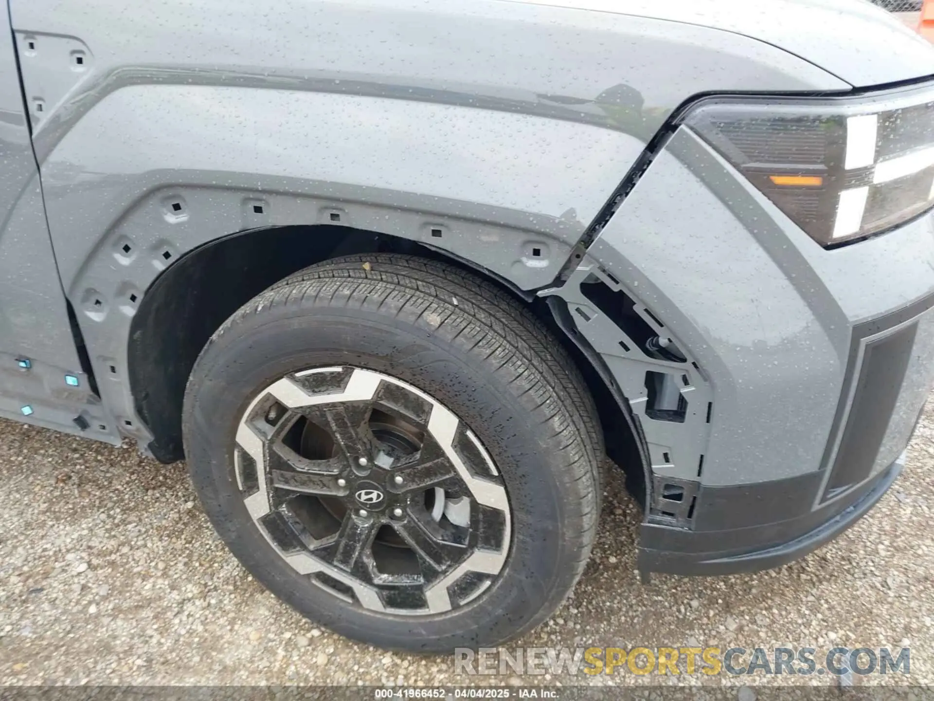 18 Photograph of a damaged car 5NMP1DGL7SH092455 HYUNDAI SANTA FE 2025