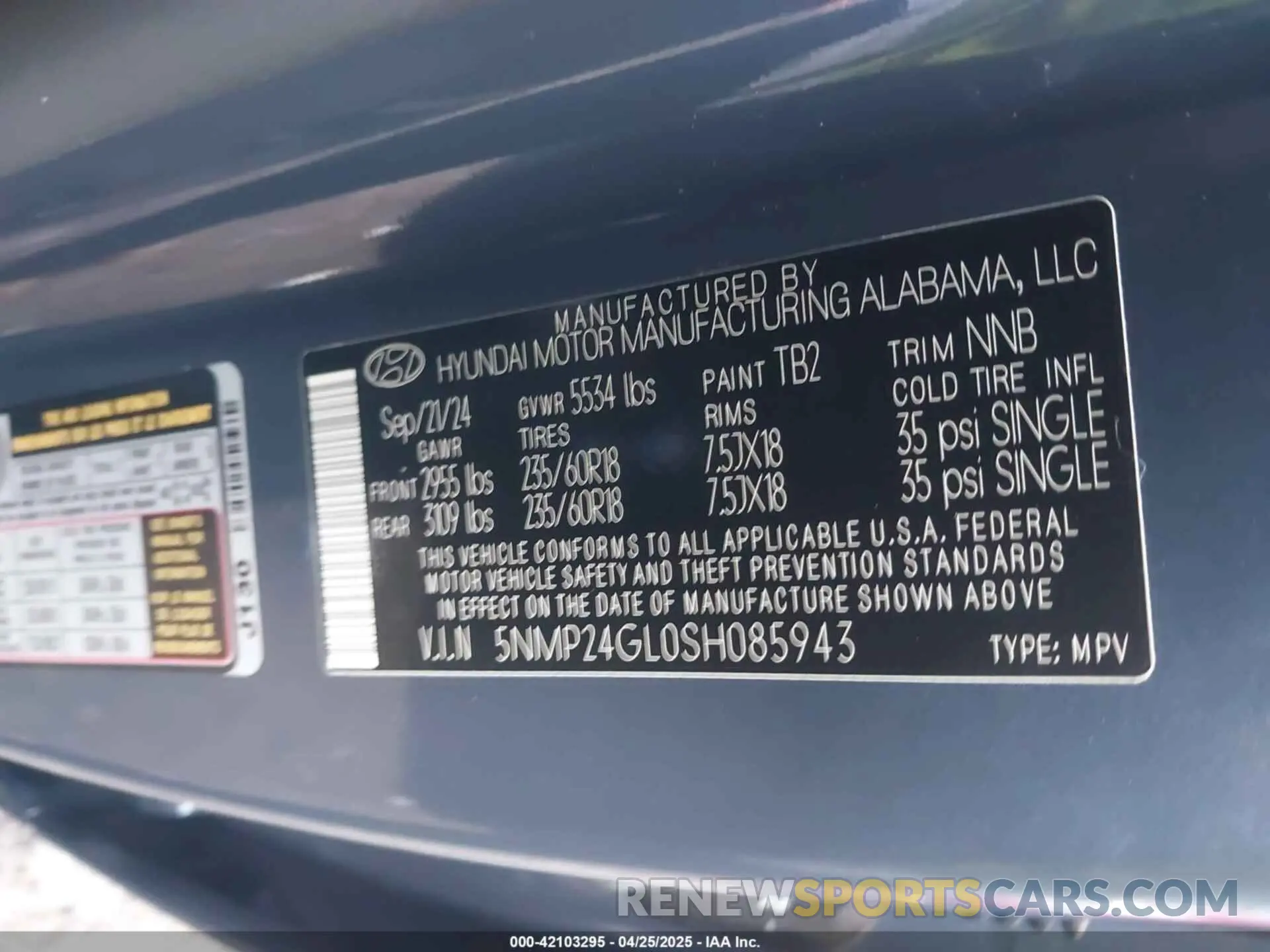9 Photograph of a damaged car 5NMP24GL0SH085943 HYUNDAI SANTA FE 2025