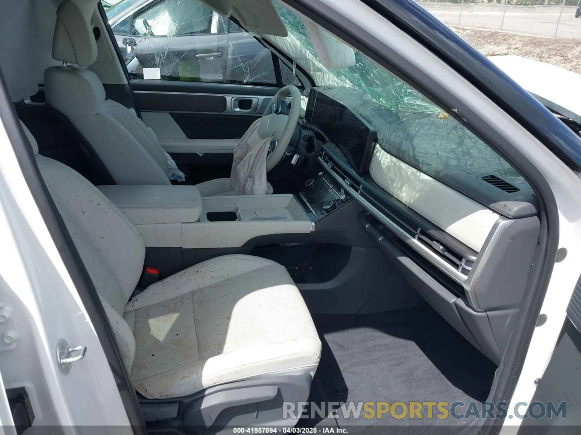 5 Photograph of a damaged car 5NMP24GL1SH082601 HYUNDAI SANTA FE 2025