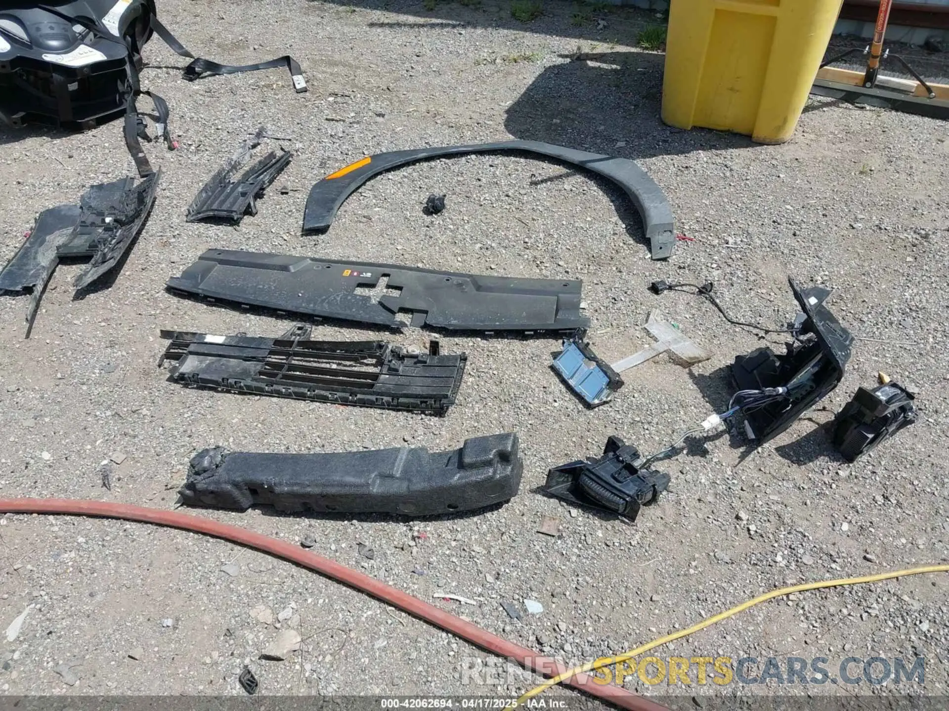 12 Photograph of a damaged car 5NMP24GL1SH091752 HYUNDAI SANTA FE 2025
