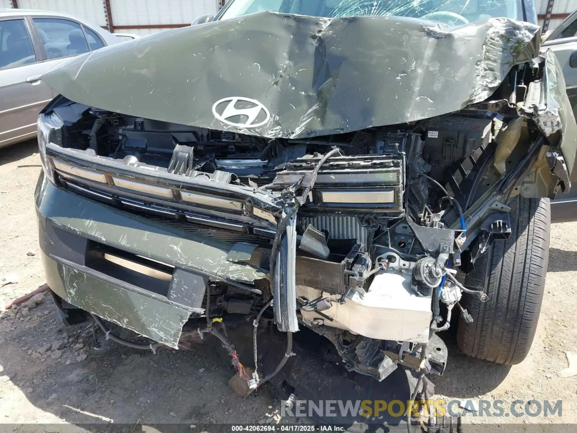 6 Photograph of a damaged car 5NMP24GL1SH091752 HYUNDAI SANTA FE 2025