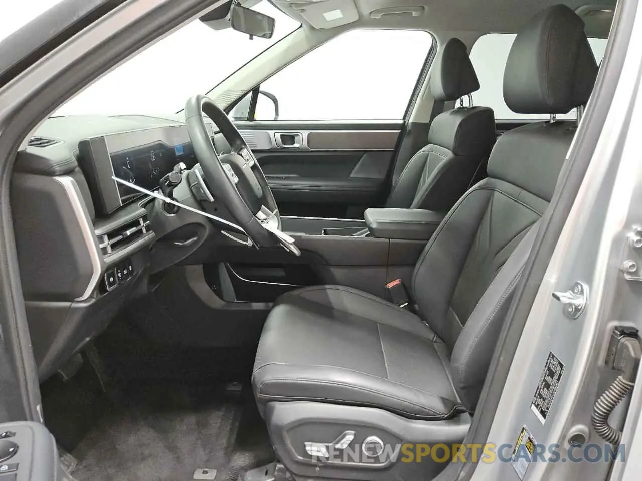 7 Photograph of a damaged car 5NMP24GL2SH086852 HYUNDAI SANTA FE 2025