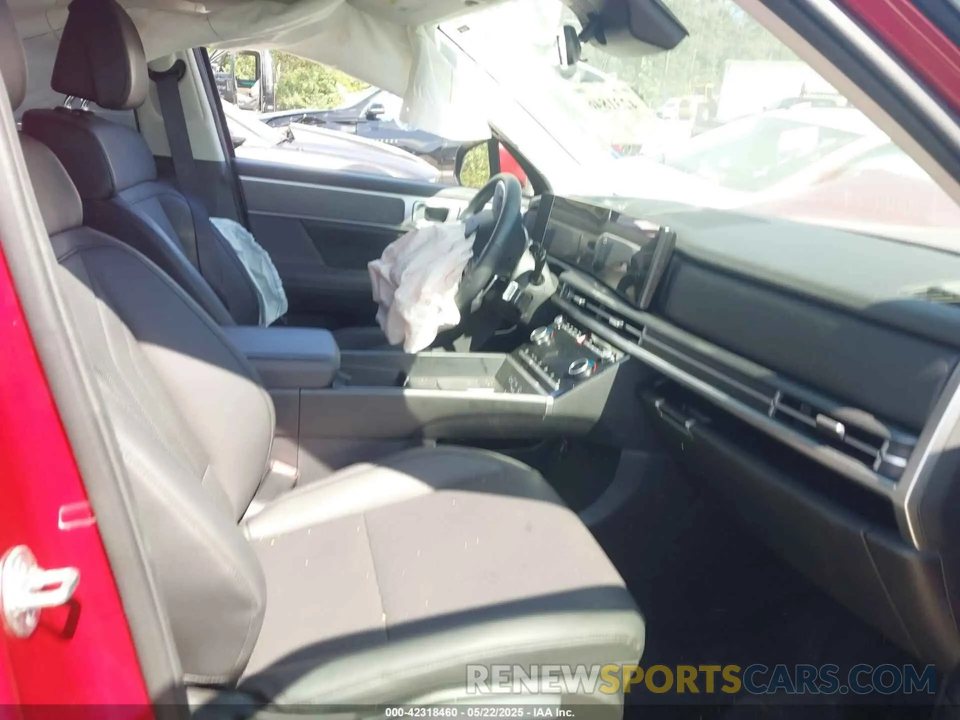 5 Photograph of a damaged car 5NMP24GL2SH098970 HYUNDAI SANTA FE 2025