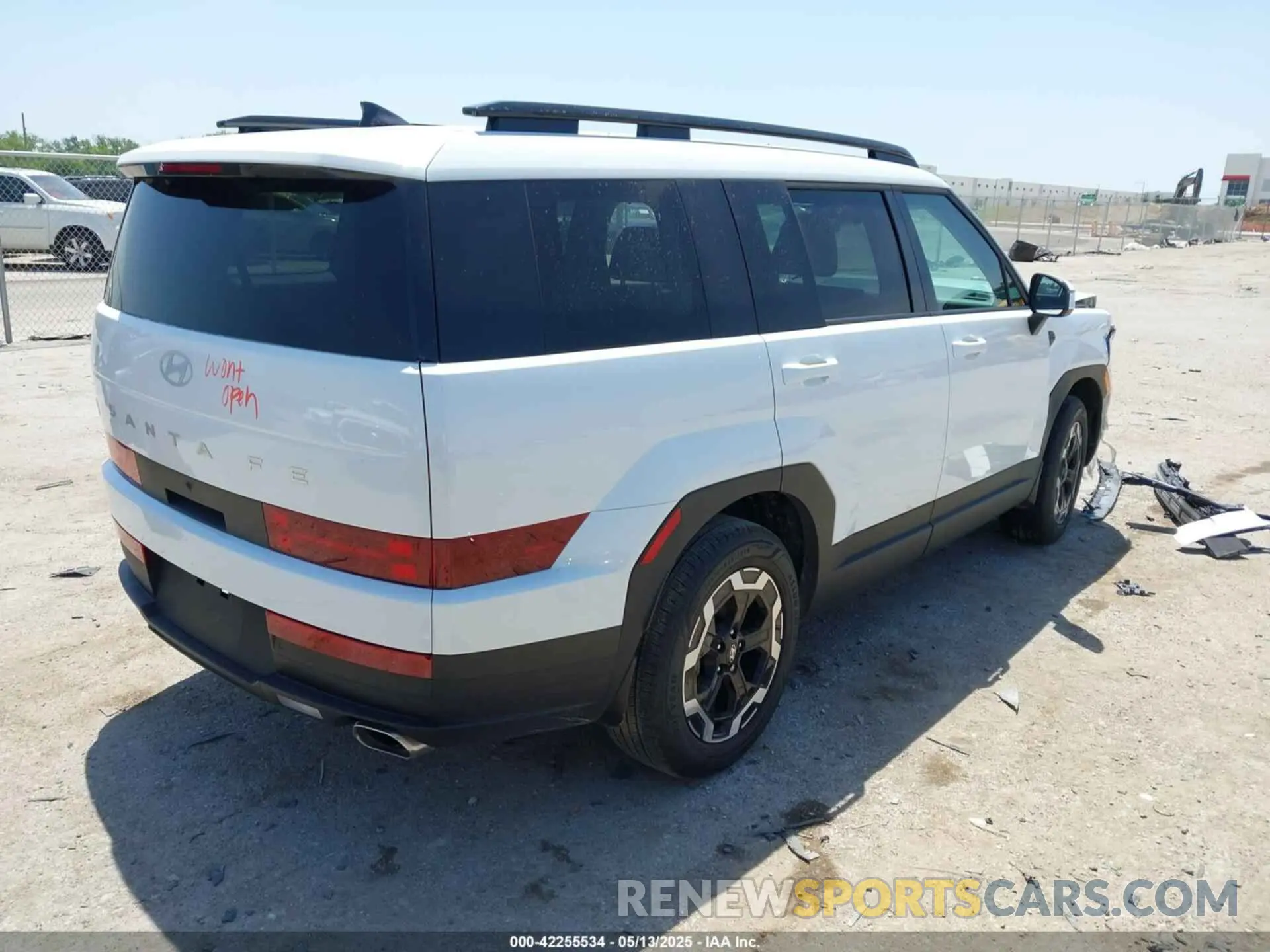 4 Photograph of a damaged car 5NMP24GL5SH076185 HYUNDAI SANTA FE 2025