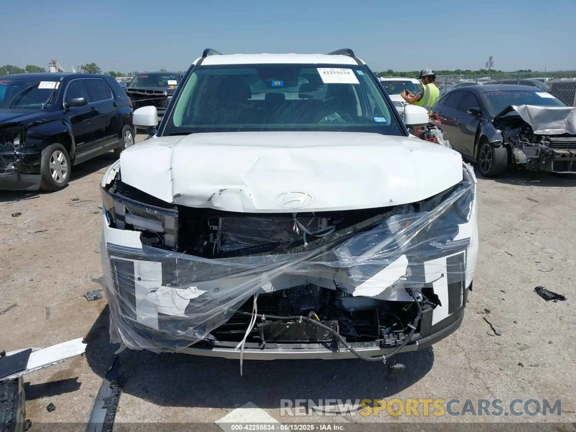 6 Photograph of a damaged car 5NMP24GL5SH076185 HYUNDAI SANTA FE 2025