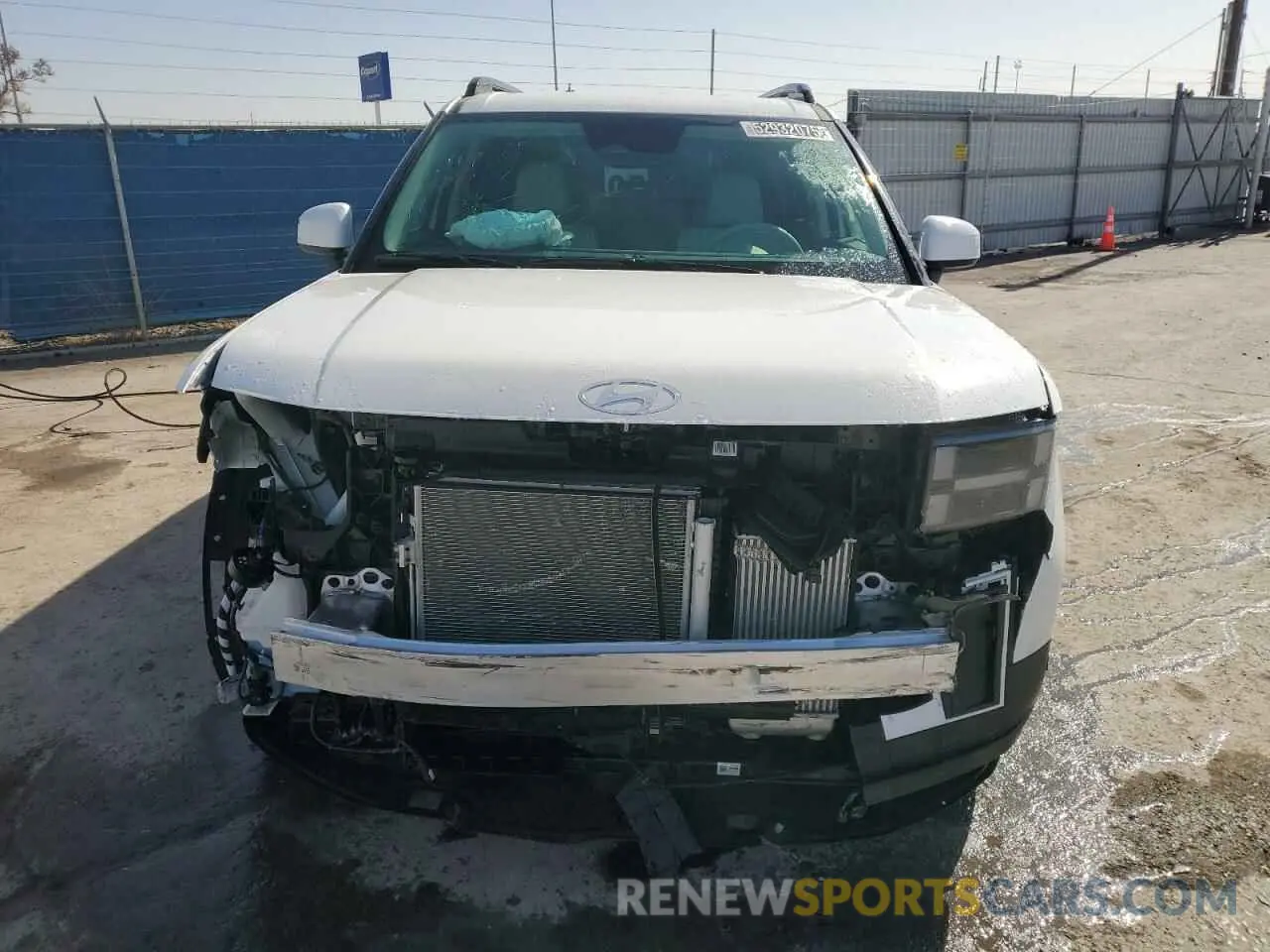 5 Photograph of a damaged car 5NMP24GL5SH083802 HYUNDAI SANTA FE 2025