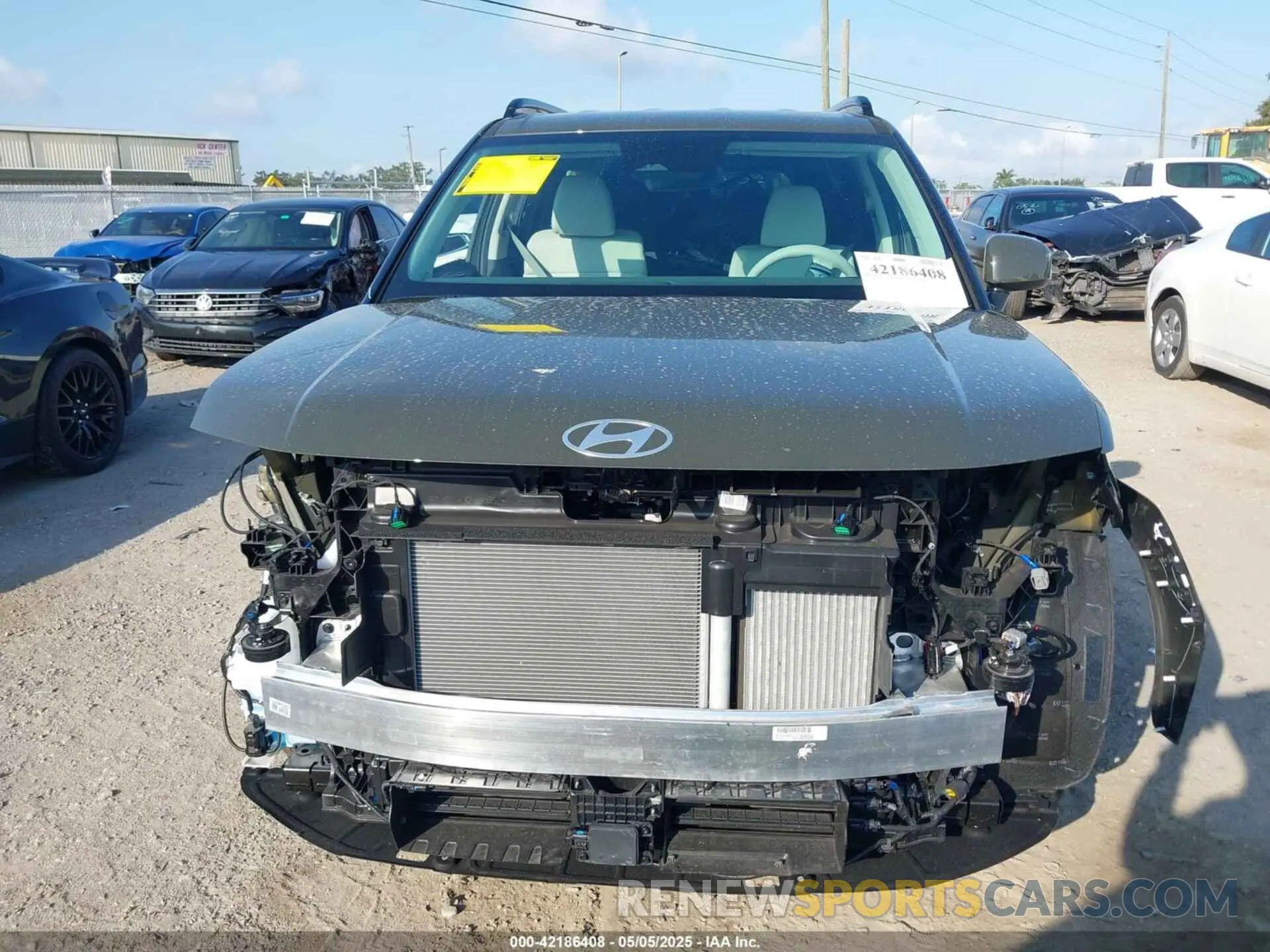 13 Photograph of a damaged car 5NMP24GL6SH104866 HYUNDAI SANTA FE 2025