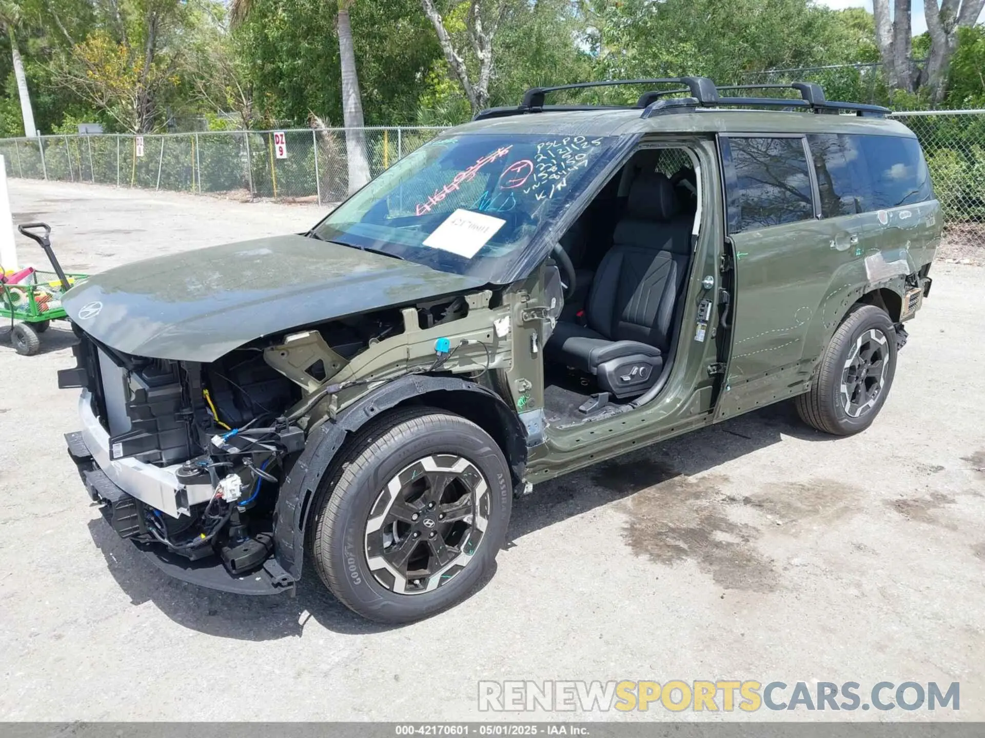 2 Photograph of a damaged car 5NMP24GL6SH108447 HYUNDAI SANTA FE 2025