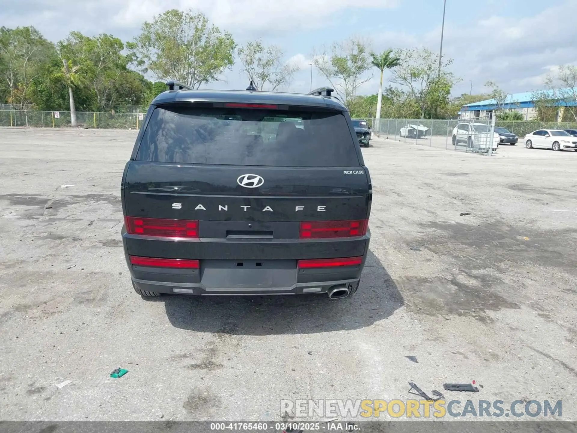 17 Photograph of a damaged car 5NMP24GL7SH082716 HYUNDAI SANTA FE 2025