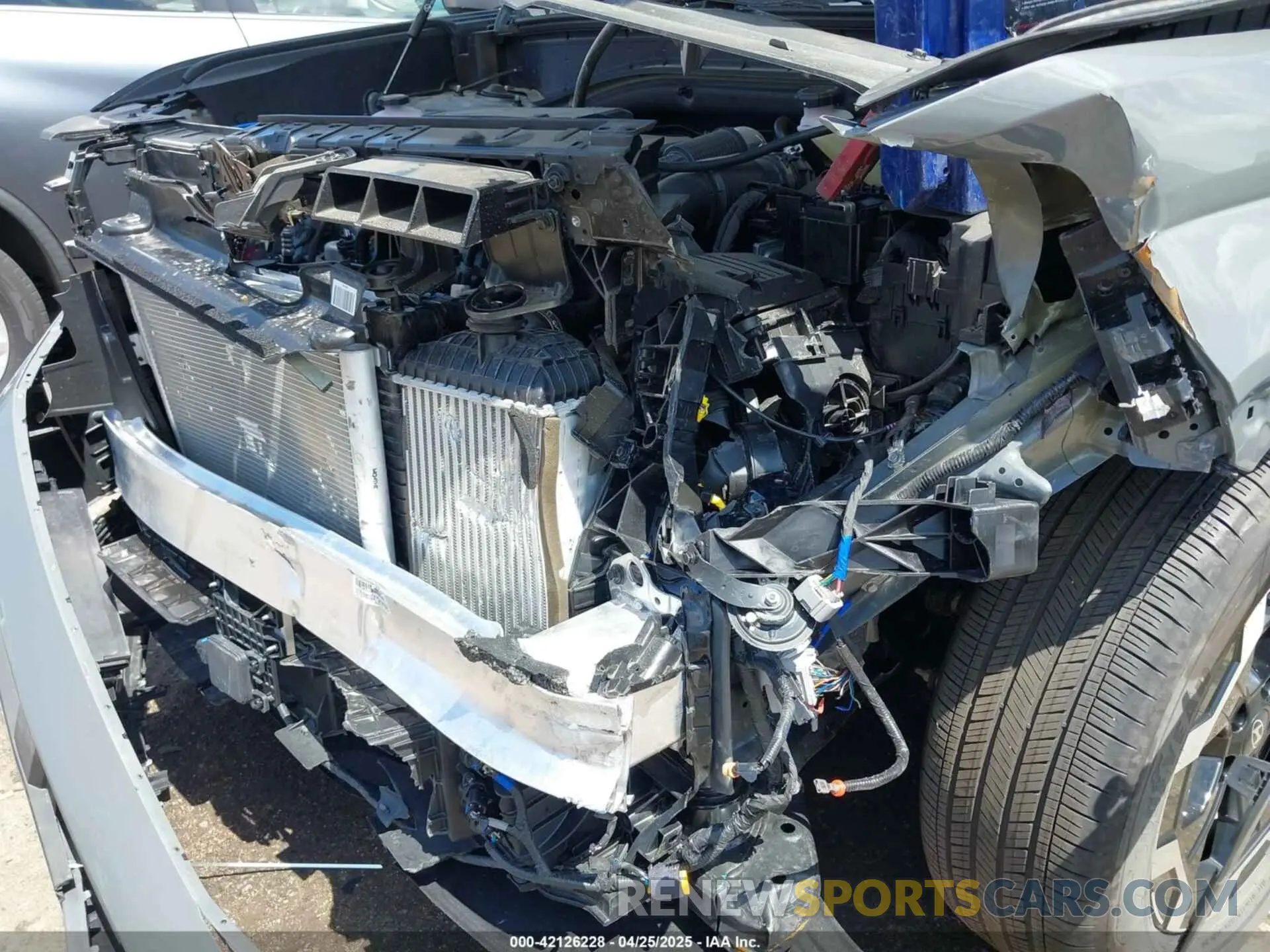 19 Photograph of a damaged car 5NMP24GL7SH104567 HYUNDAI SANTA FE 2025