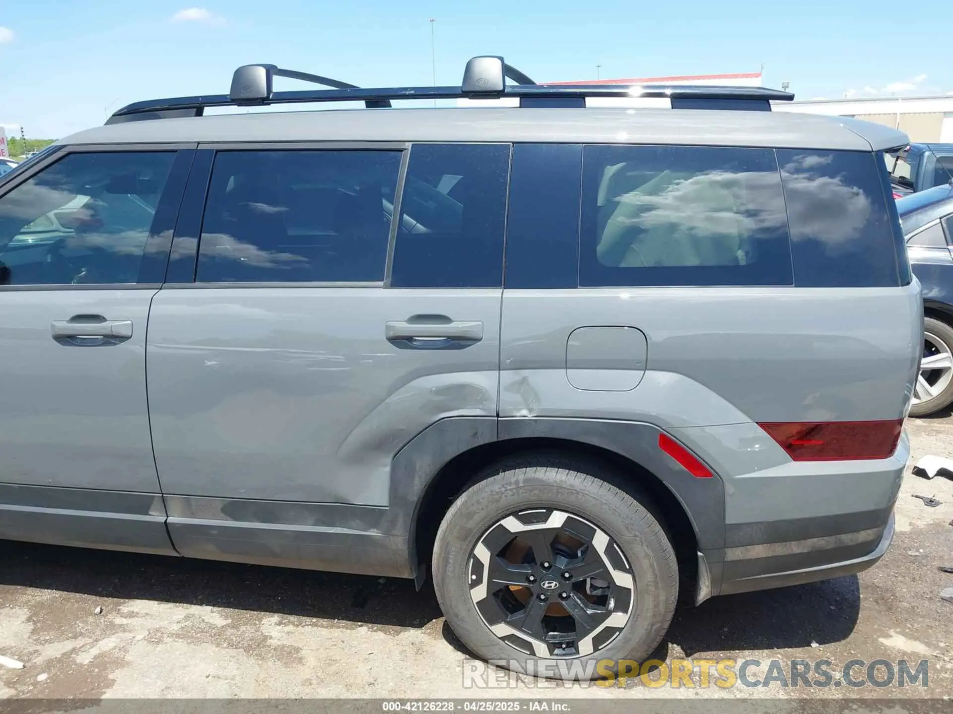 6 Photograph of a damaged car 5NMP24GL7SH104567 HYUNDAI SANTA FE 2025
