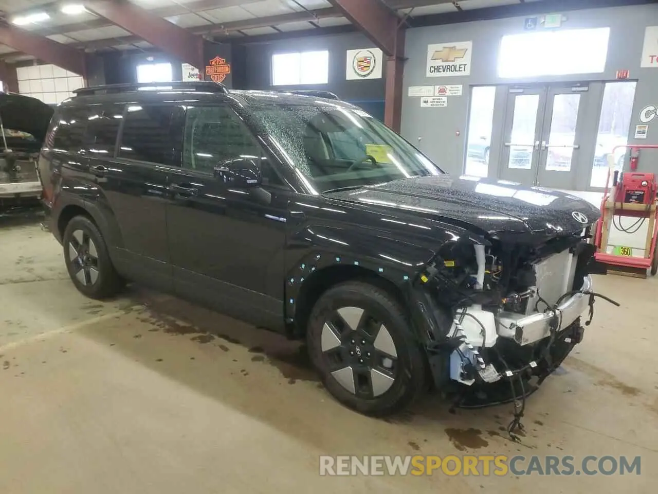 4 Photograph of a damaged car 5NMP2DG12SH020574 HYUNDAI SANTA FE 2025
