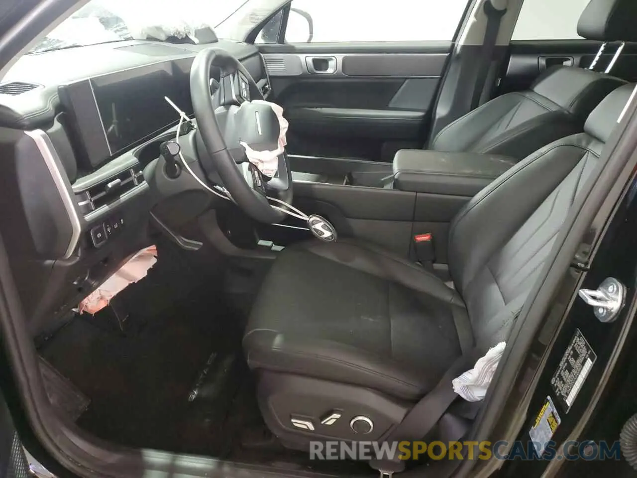 7 Photograph of a damaged car 5NMP2DG1XSH039972 HYUNDAI SANTA FE 2025