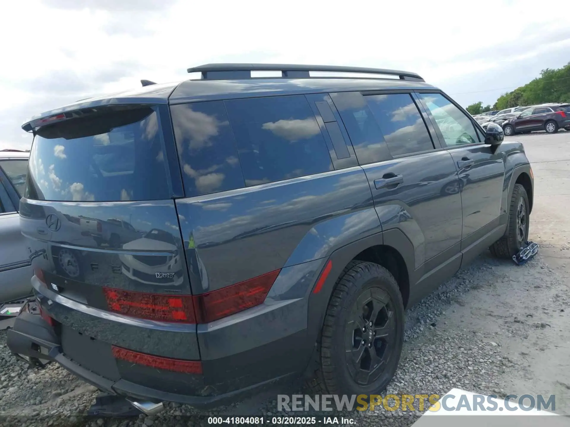 4 Photograph of a damaged car 5NMP3DGLXSH118704 HYUNDAI SANTA FE 2025