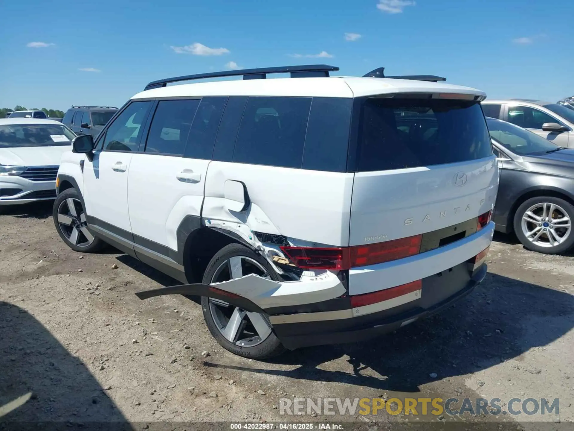 3 Photograph of a damaged car 5NMP44GL8SH085876 HYUNDAI SANTA FE 2025