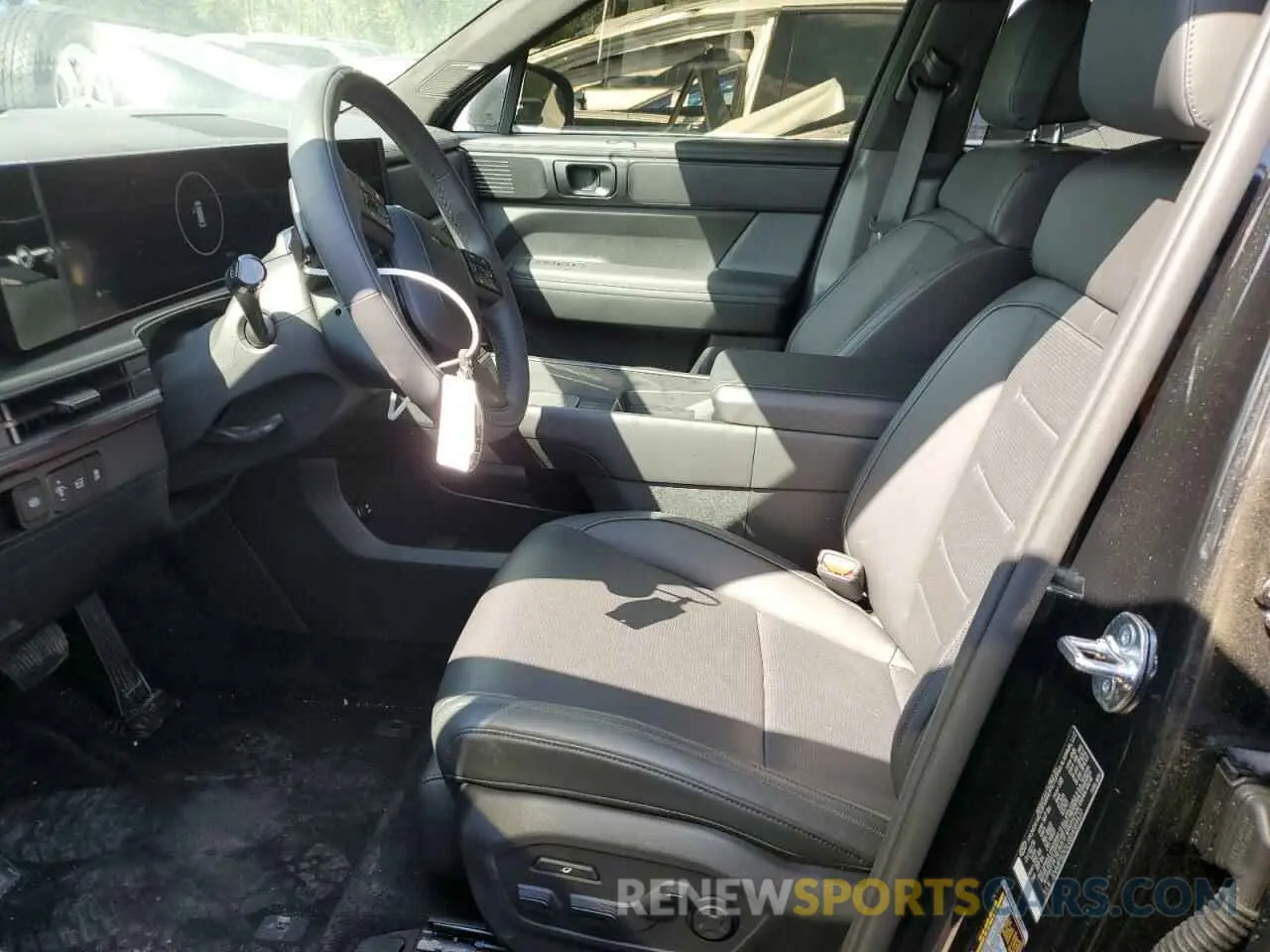 7 Photograph of a damaged car 5NMP5DGL0SH089577 HYUNDAI SANTA FE 2025