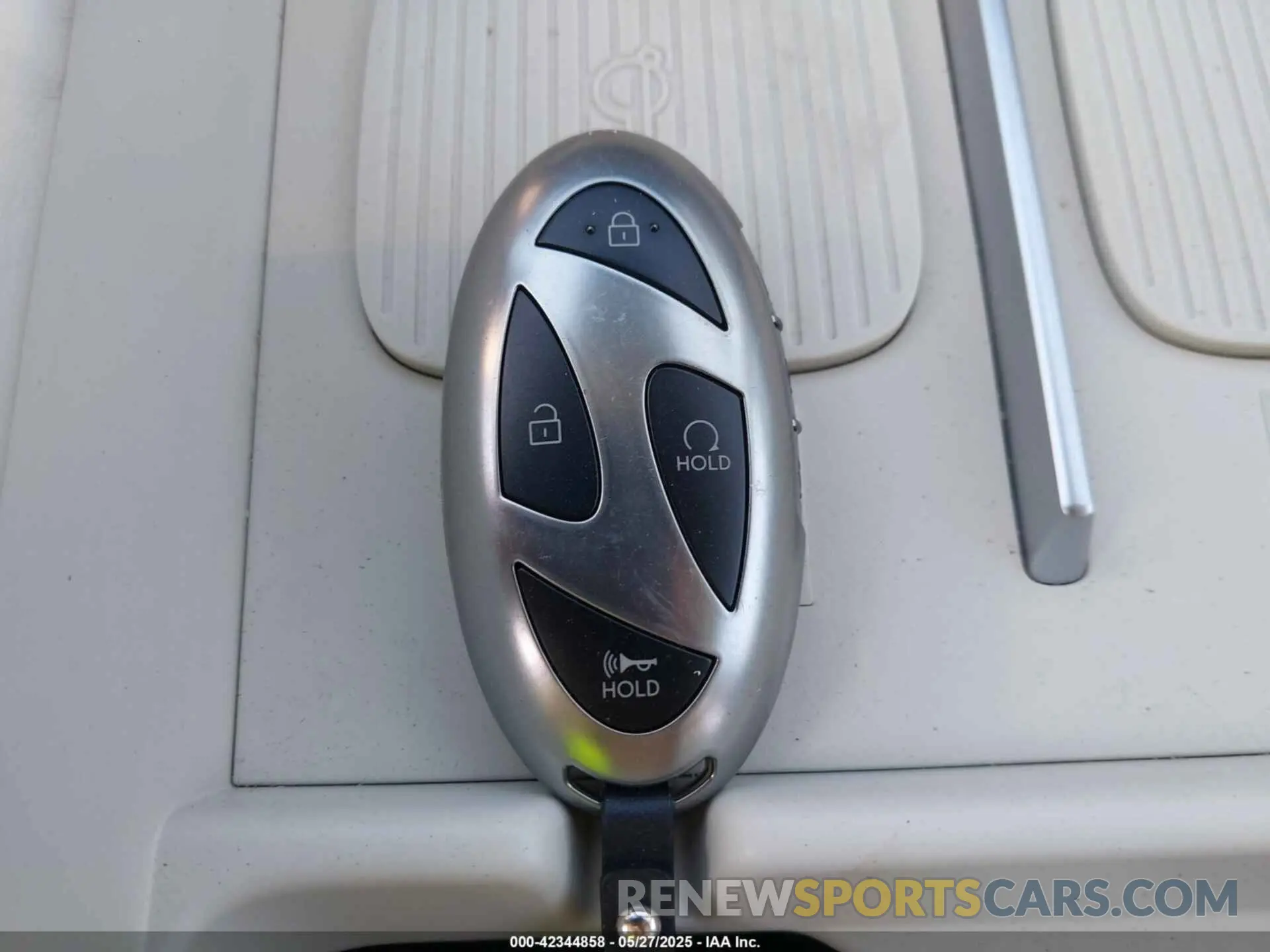 11 Photograph of a damaged car 5NMP5DGL2SH075051 HYUNDAI SANTA FE 2025