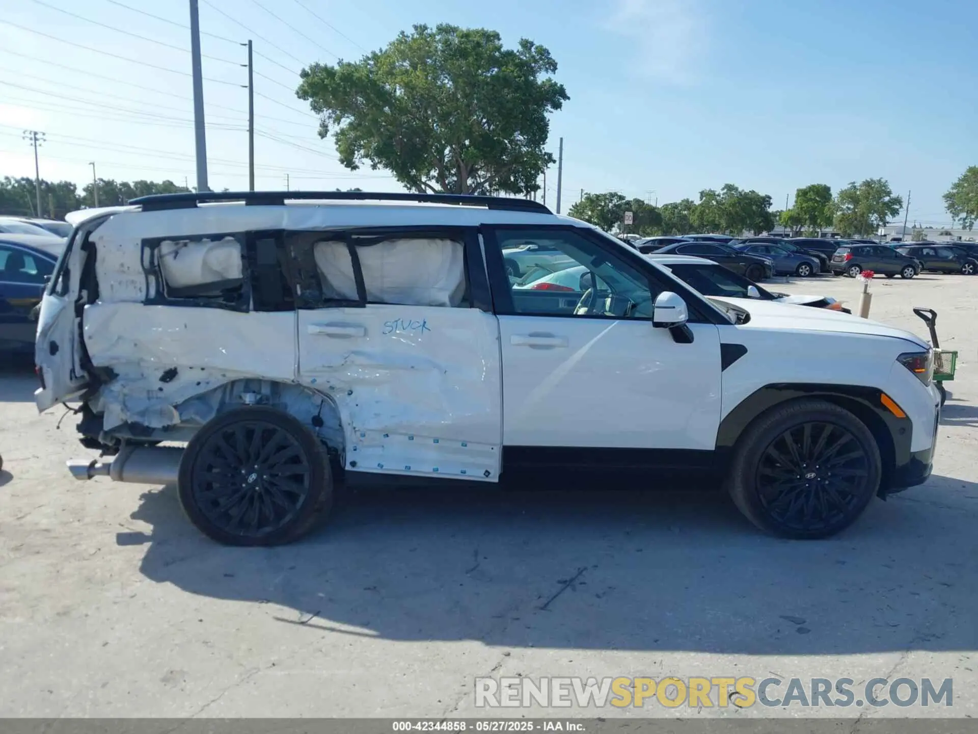13 Photograph of a damaged car 5NMP5DGL2SH075051 HYUNDAI SANTA FE 2025