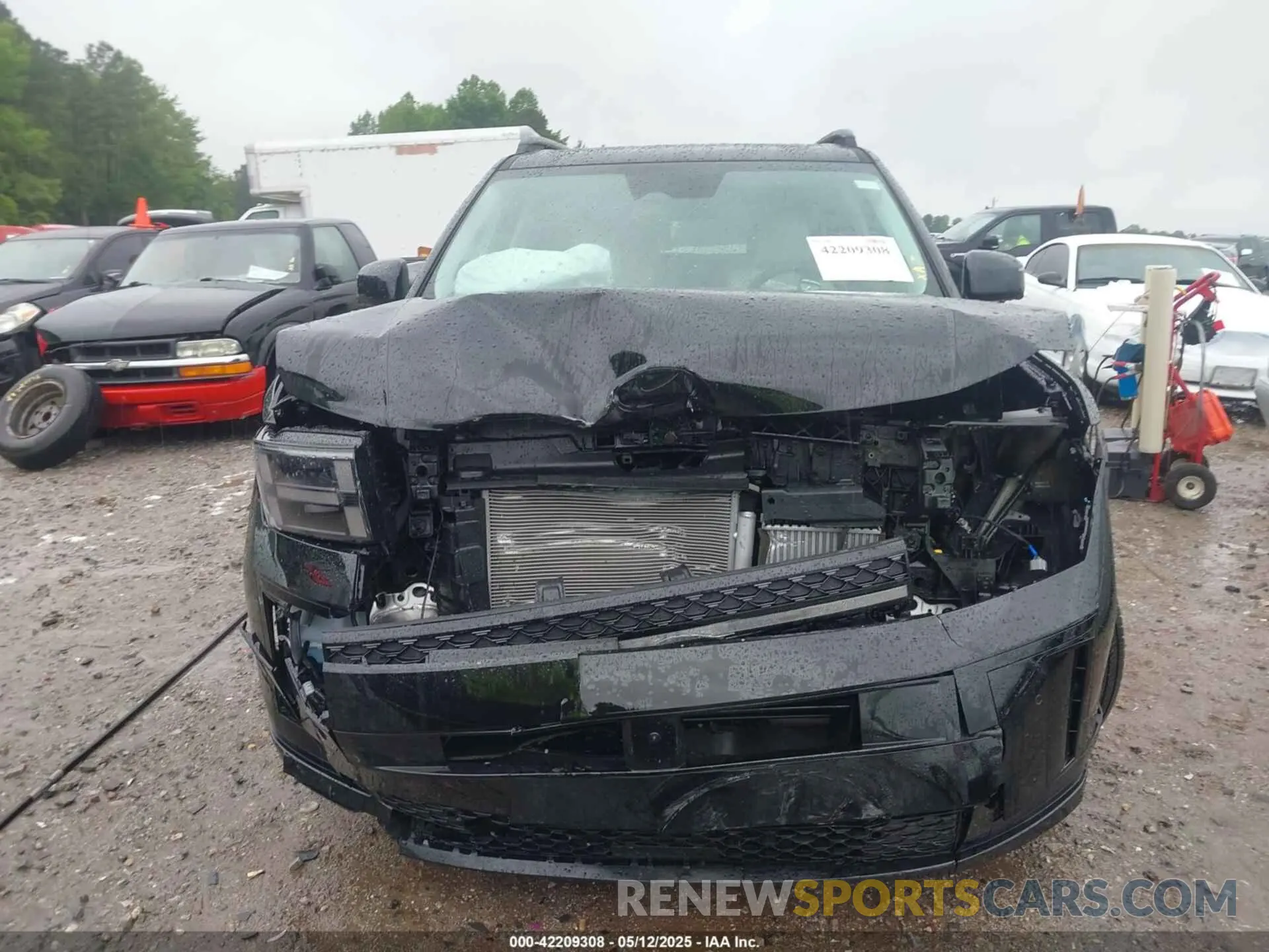 13 Photograph of a damaged car 5NMP5DGL3SH079965 HYUNDAI SANTA FE 2025