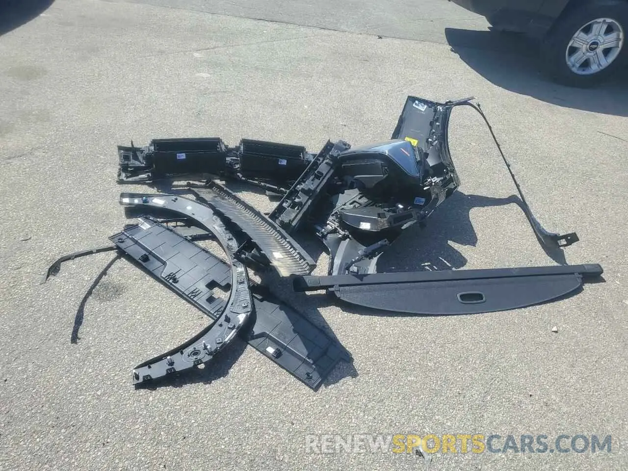 13 Photograph of a damaged car 5NMP5DGL9SH113049 HYUNDAI SANTA FE 2025