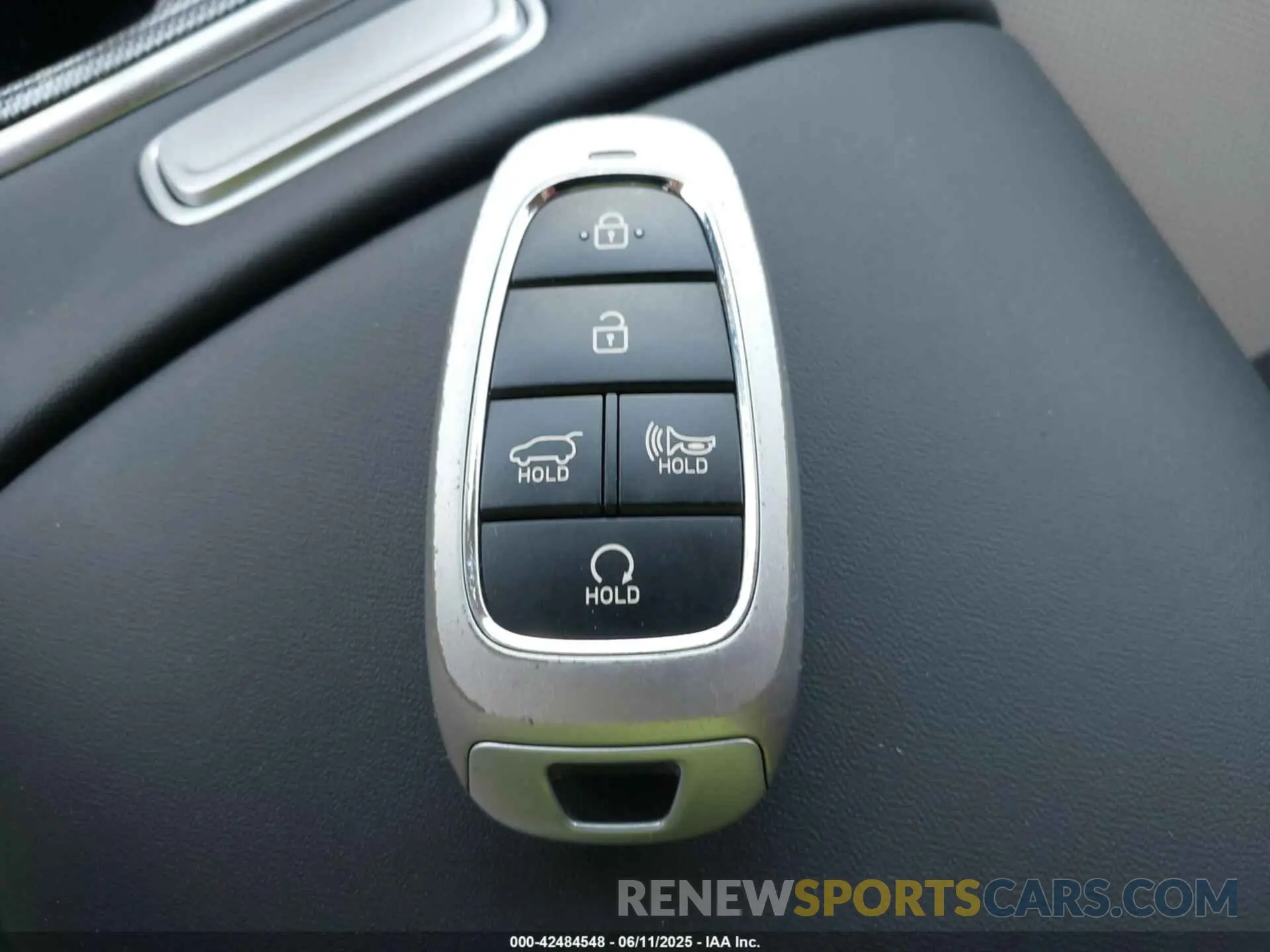 11 Photograph of a damaged car 5NMS3DA11PH002266 HYUNDAI SANTA FE HYBRID 2023