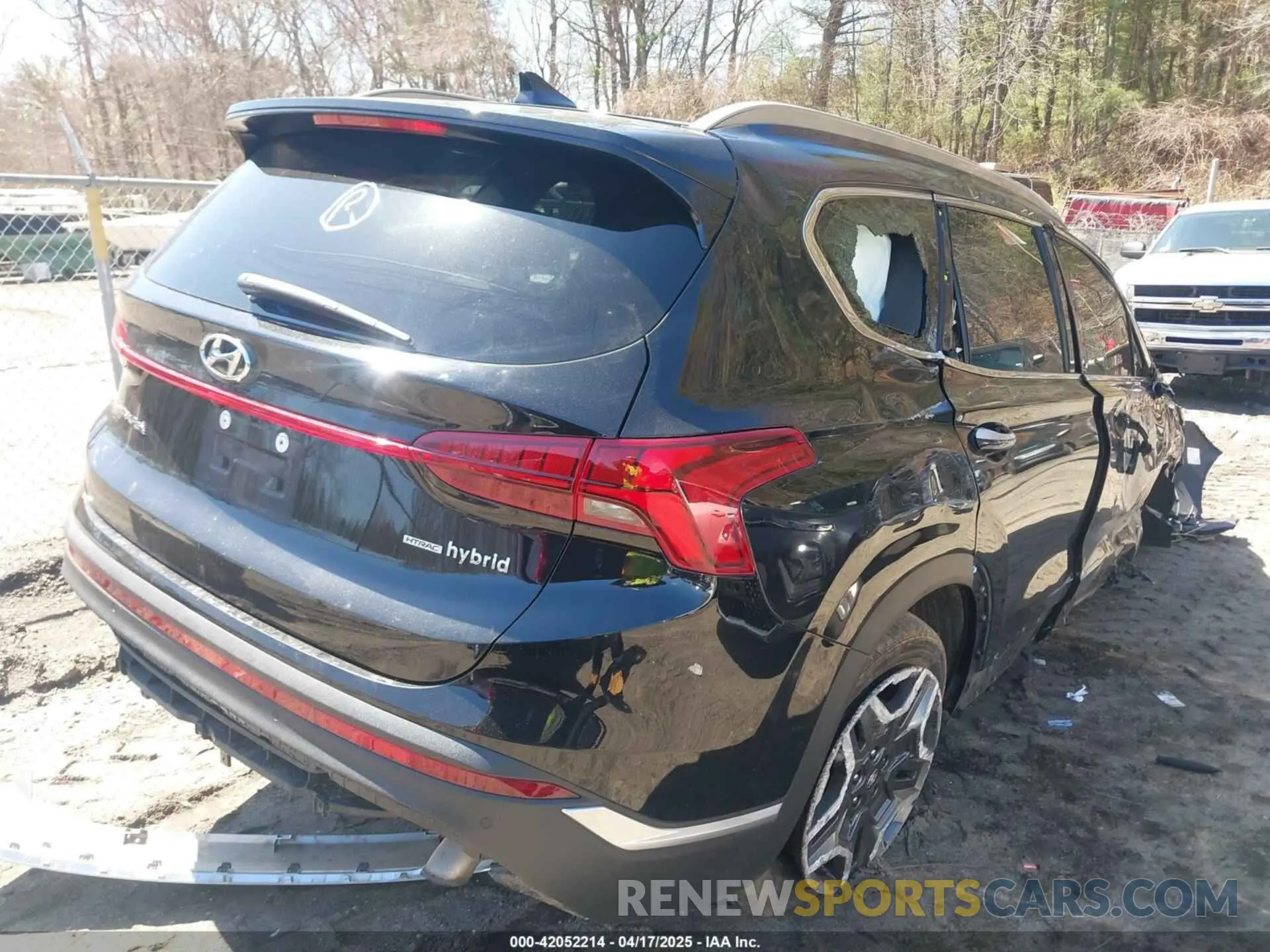 4 Photograph of a damaged car 5NMS3DA12PH015107 HYUNDAI SANTA FE HYBRID 2023