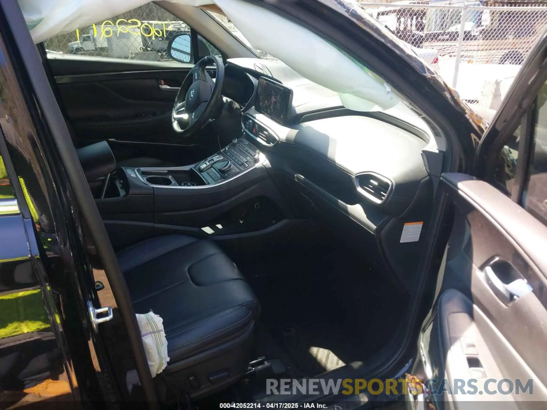 5 Photograph of a damaged car 5NMS3DA12PH015107 HYUNDAI SANTA FE HYBRID 2023