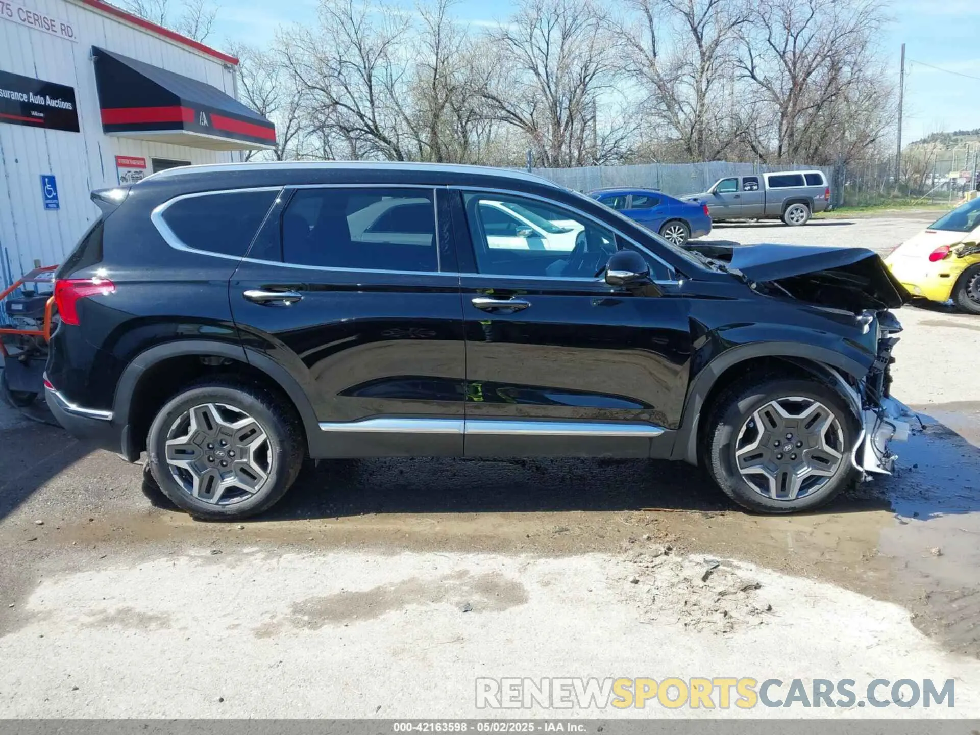 13 Photograph of a damaged car 5NMS3DA17PH021596 HYUNDAI SANTA FE HYBRID 2023