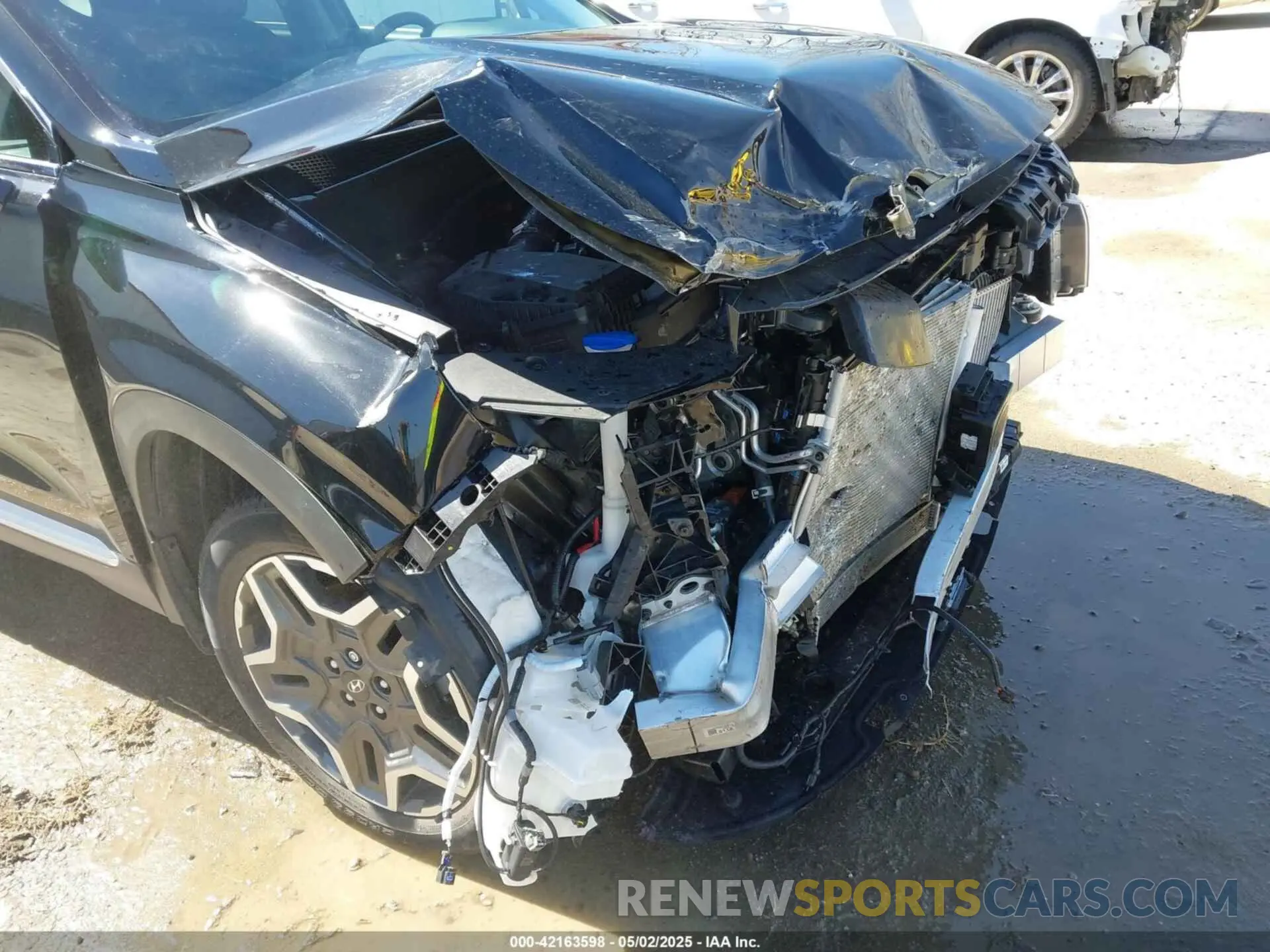 17 Photograph of a damaged car 5NMS3DA17PH021596 HYUNDAI SANTA FE HYBRID 2023
