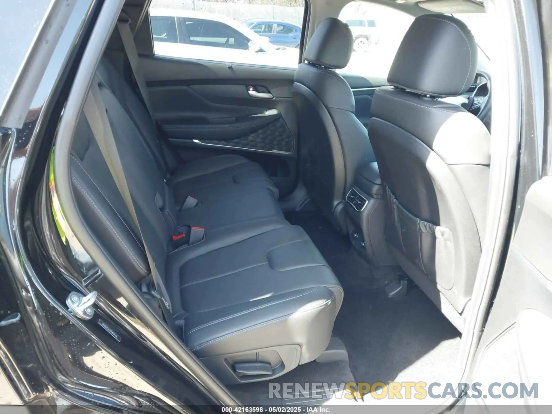 8 Photograph of a damaged car 5NMS3DA17PH021596 HYUNDAI SANTA FE HYBRID 2023