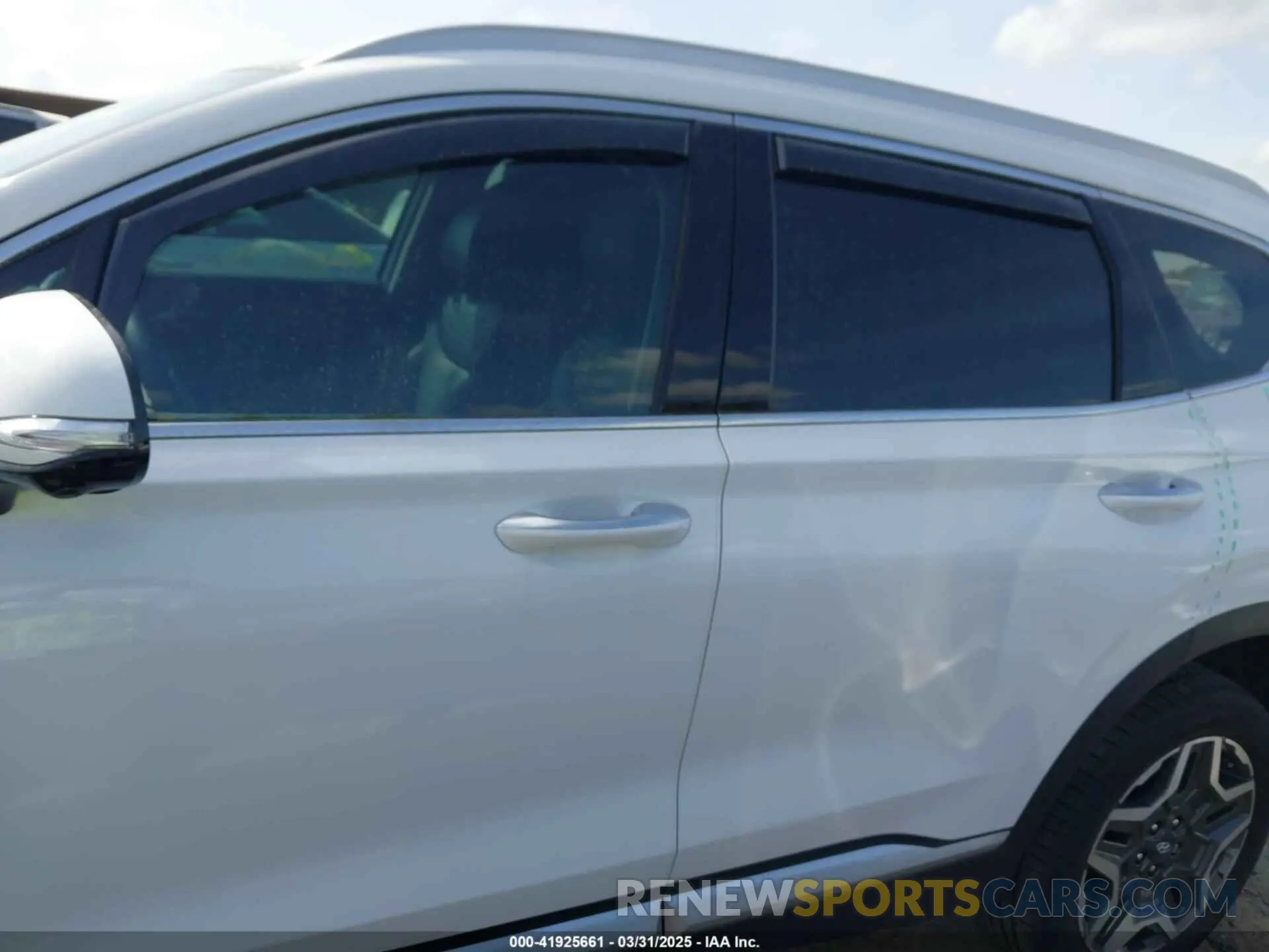 15 Photograph of a damaged car 5NMS3DA19PH008641 HYUNDAI SANTA FE HYBRID 2023