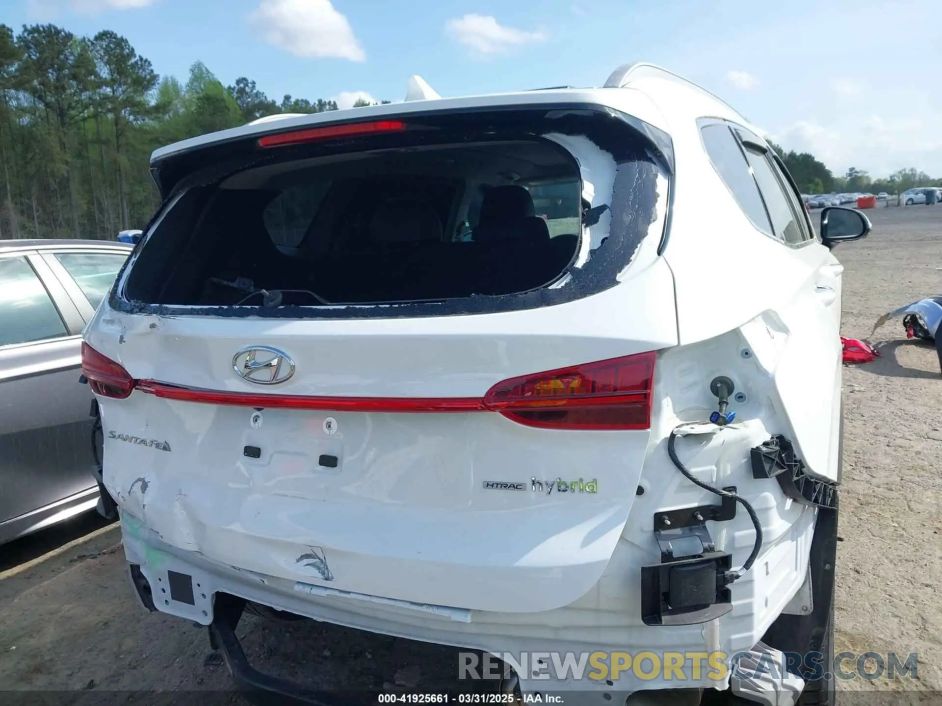 19 Photograph of a damaged car 5NMS3DA19PH008641 HYUNDAI SANTA FE HYBRID 2023