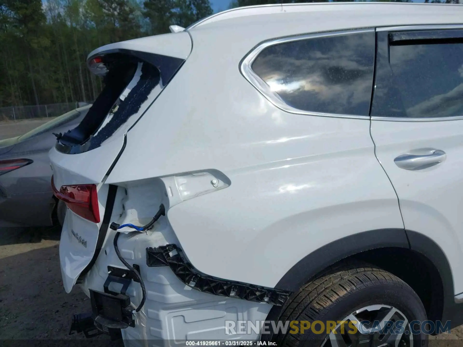21 Photograph of a damaged car 5NMS3DA19PH008641 HYUNDAI SANTA FE HYBRID 2023