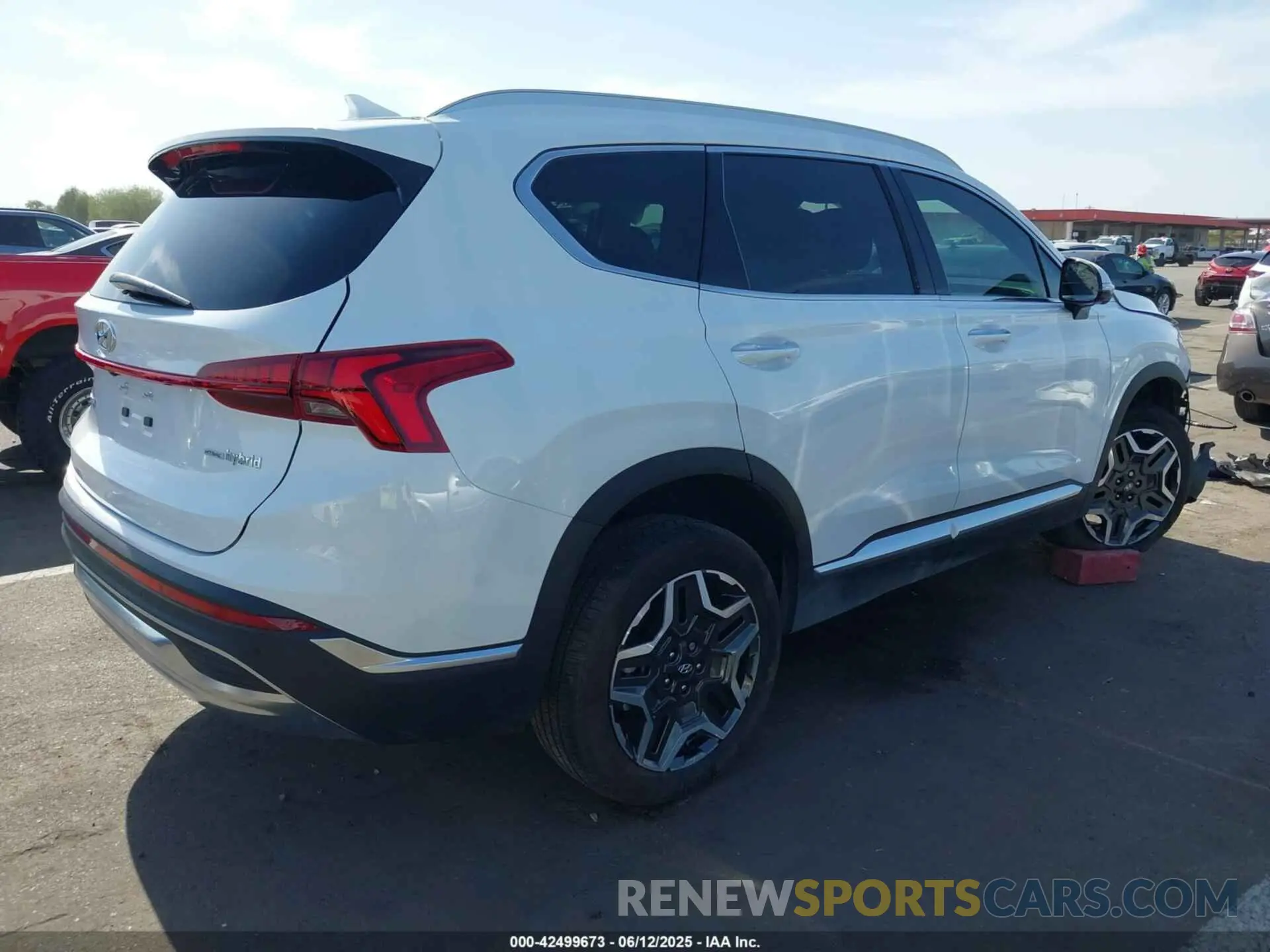 4 Photograph of a damaged car 5NMS3DA19PH018442 HYUNDAI SANTA FE HYBRID 2023
