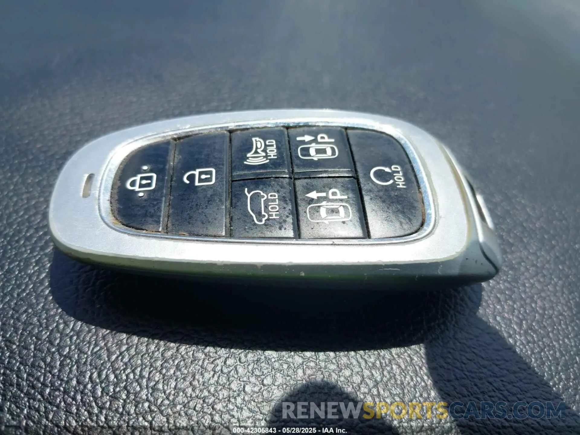 11 Photograph of a damaged car 5NMS5DA10PH011874 HYUNDAI SANTA FE HYBRID 2023