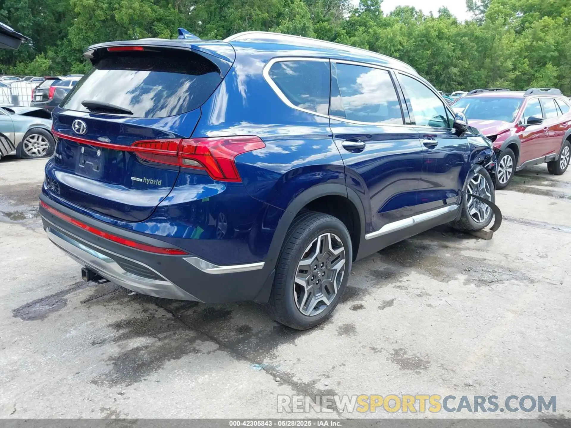 4 Photograph of a damaged car 5NMS5DA10PH011874 HYUNDAI SANTA FE HYBRID 2023