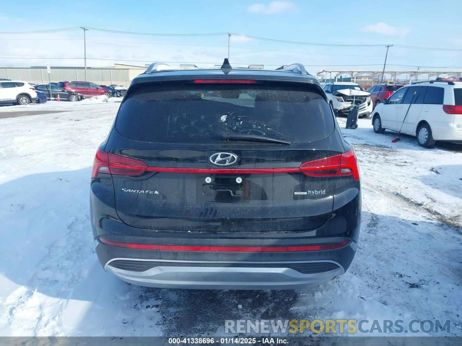 17 Photograph of a damaged car 5NMS5DA17PH018515 HYUNDAI SANTA FE HYBRID 2023