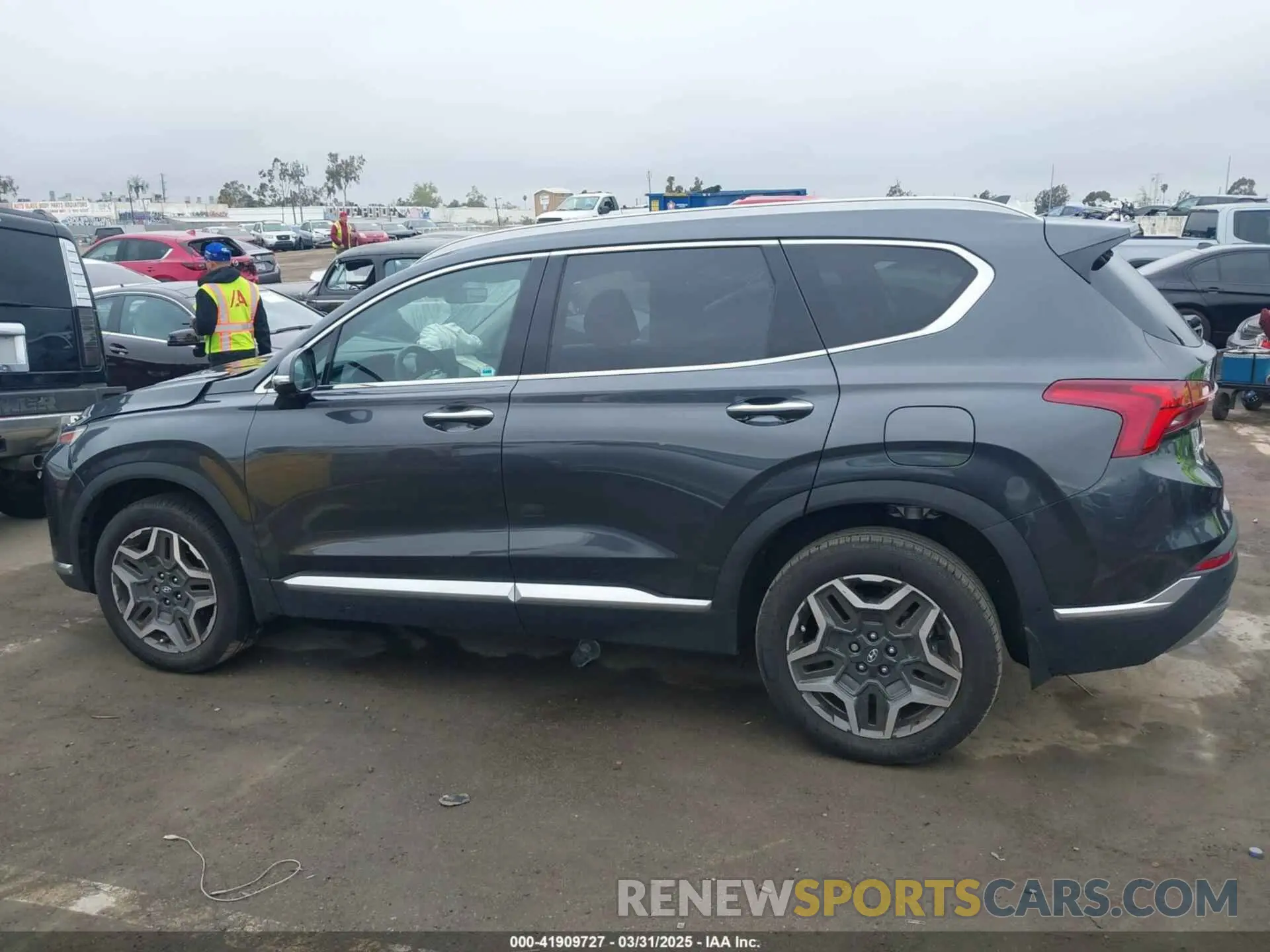 14 Photograph of a damaged car 5NMS5DA19PH013204 HYUNDAI SANTA FE HYBRID 2023