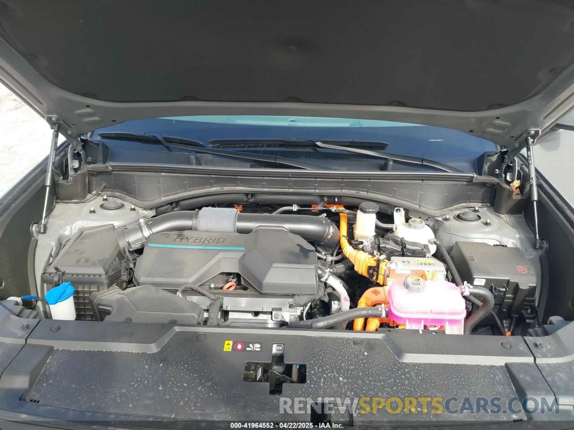 10 Photograph of a damaged car 5NMP24G10RH007199 HYUNDAI SANTA FE HYBRID 2024
