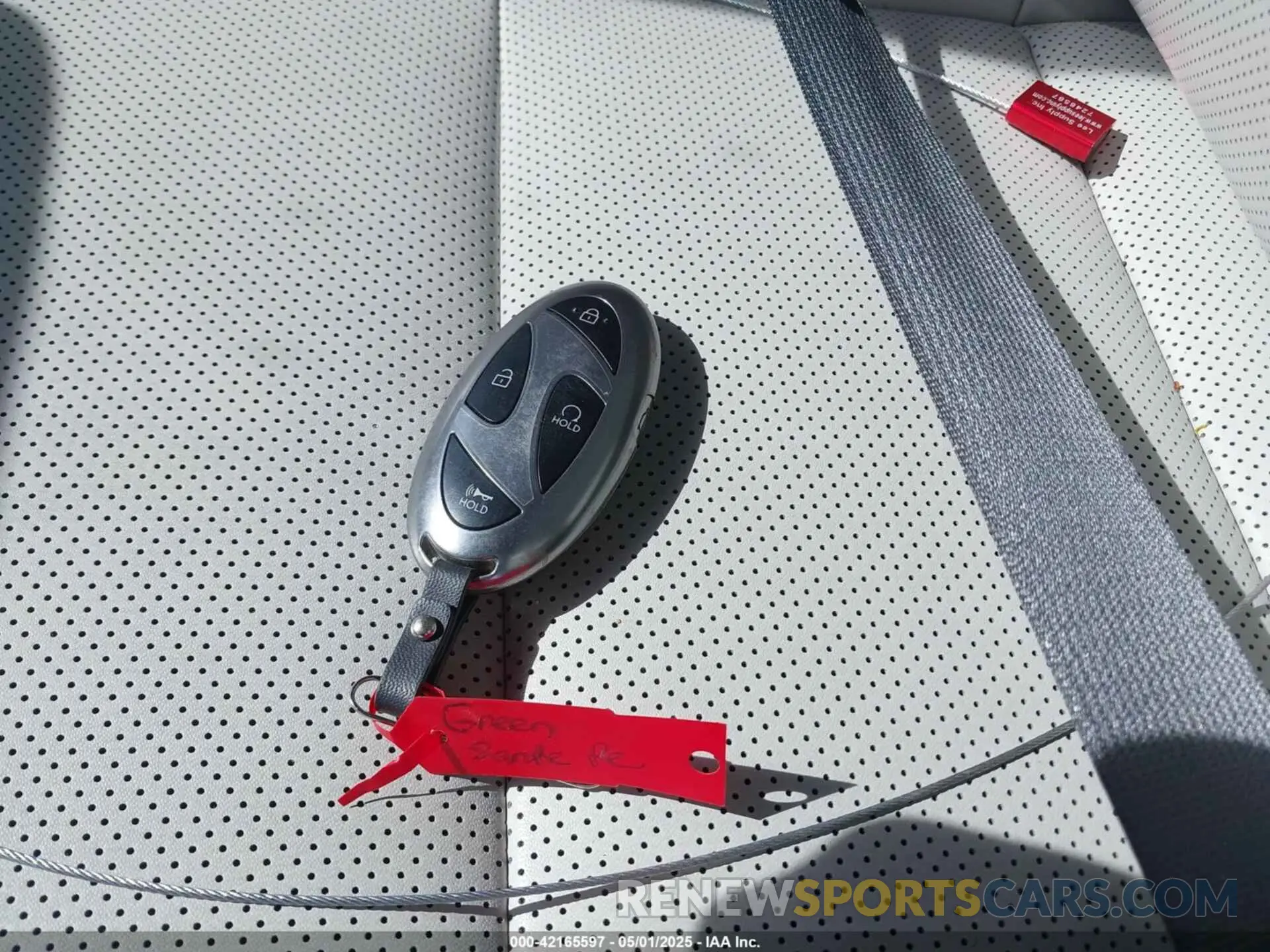 11 Photograph of a damaged car 5NMP2DG11RH015148 HYUNDAI SANTA FE HYBRID 2024