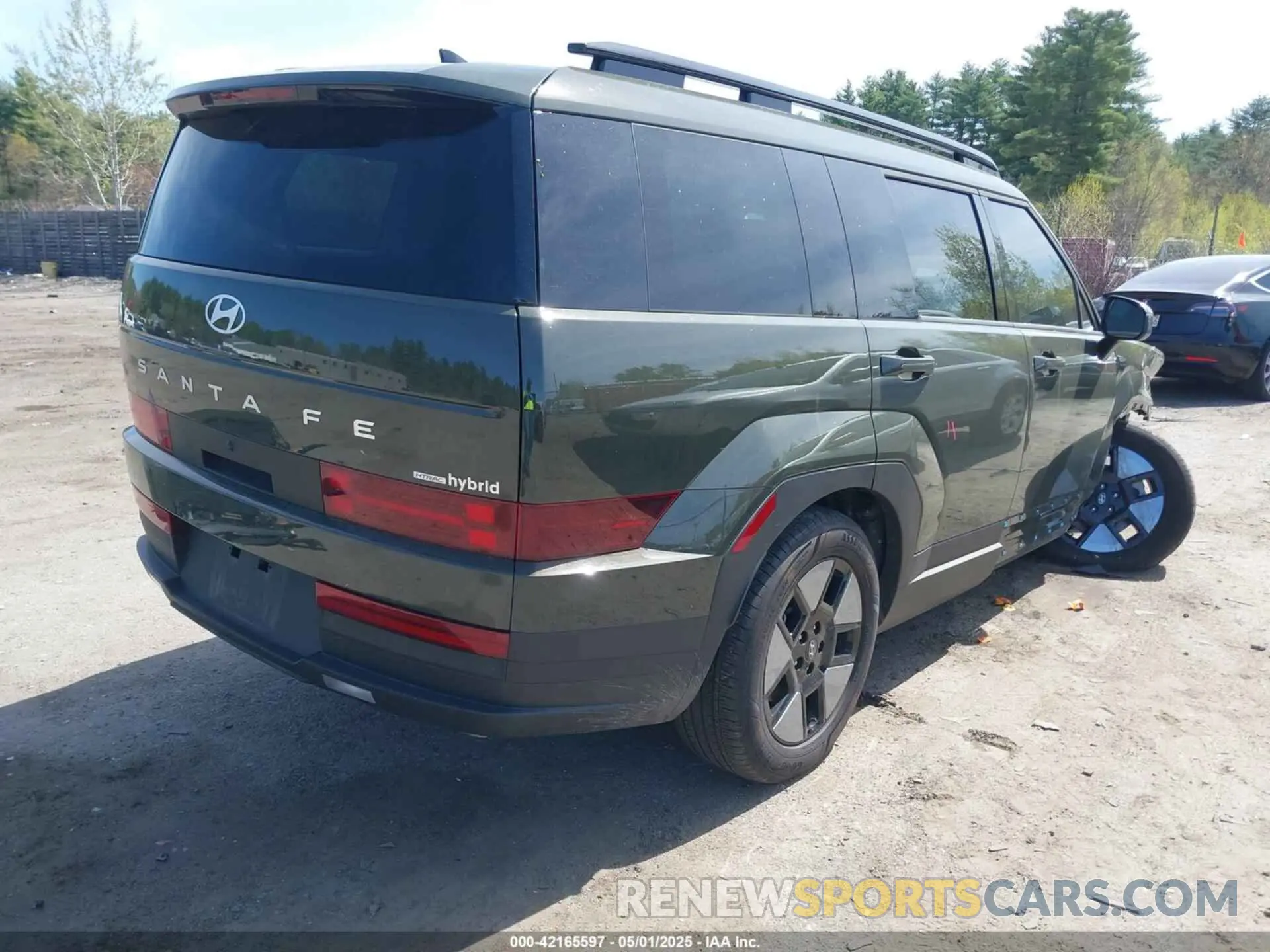 4 Photograph of a damaged car 5NMP2DG11RH015148 HYUNDAI SANTA FE HYBRID 2024