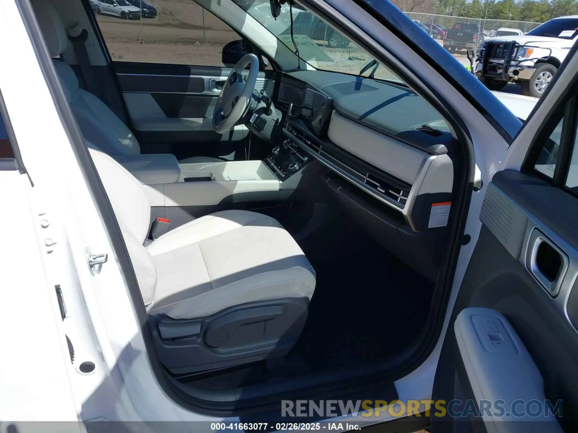 5 Photograph of a damaged car 5NMP24G12SH022695 HYUNDAI SANTA FE HYBRID 2025