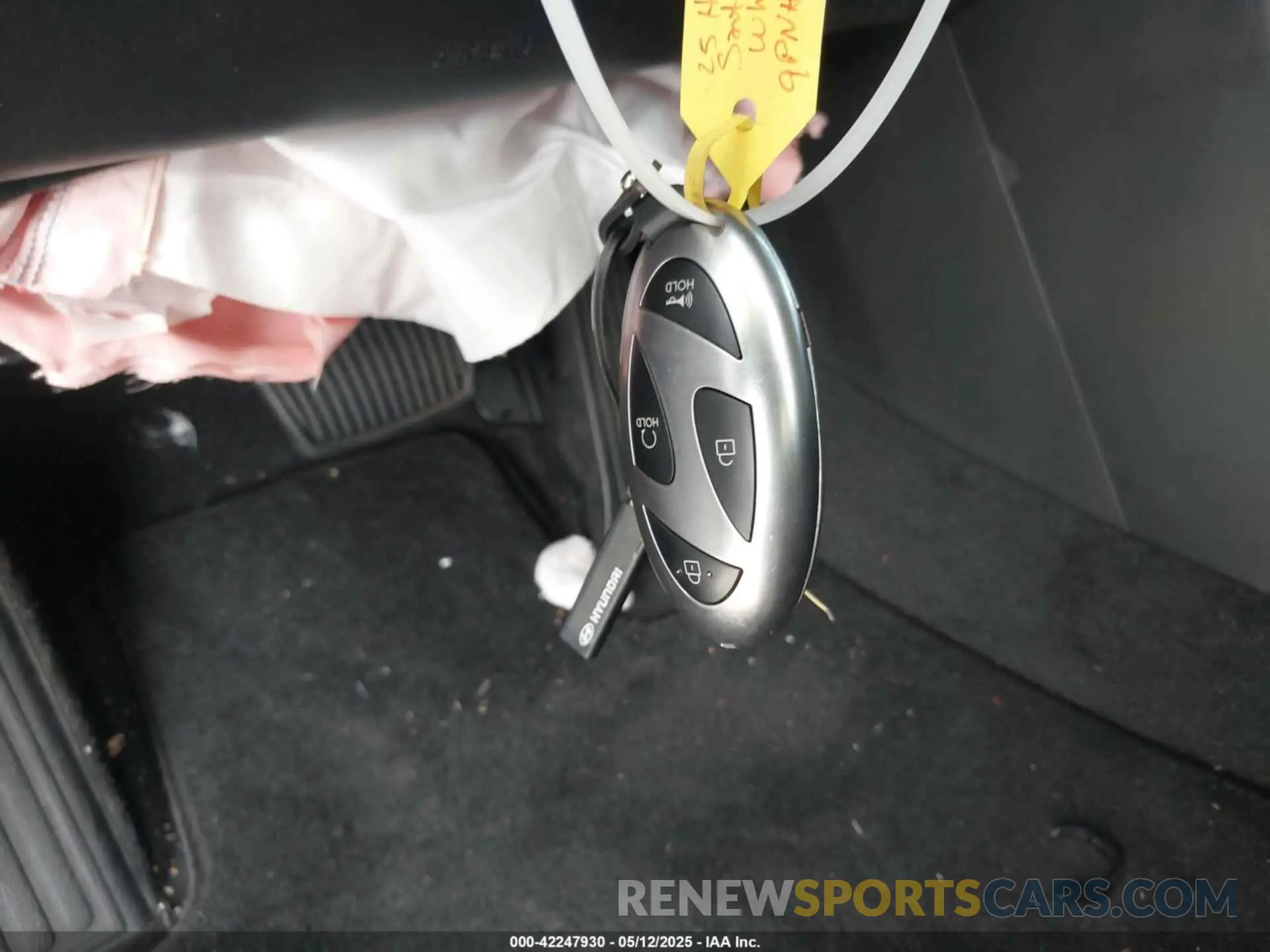 11 Photograph of a damaged car 5NMP24G1XSH017731 HYUNDAI SANTA FE HYBRID 2025