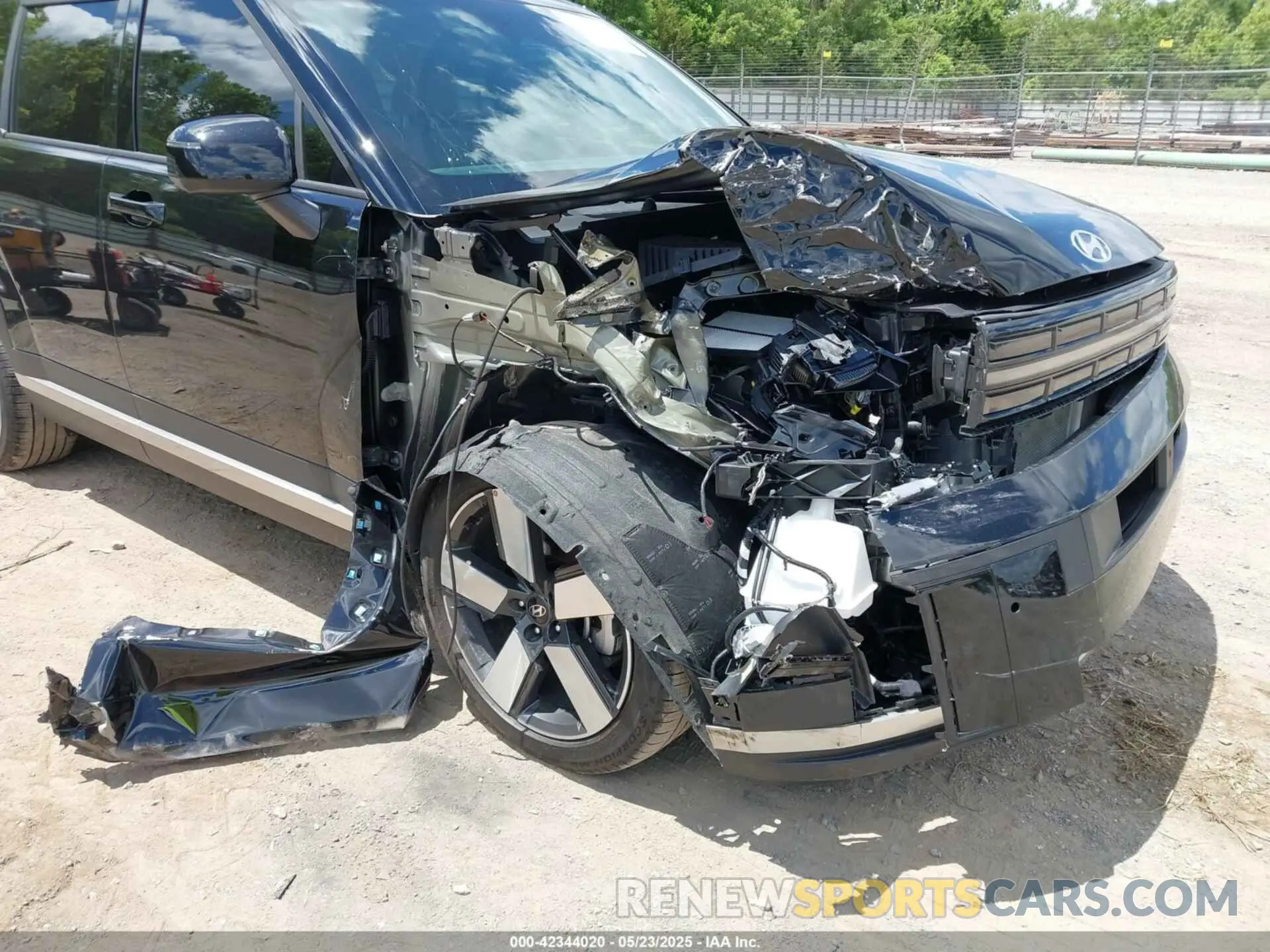 6 Photograph of a damaged car 5NMP34G11SH030610 HYUNDAI SANTA FE HYBRID 2025