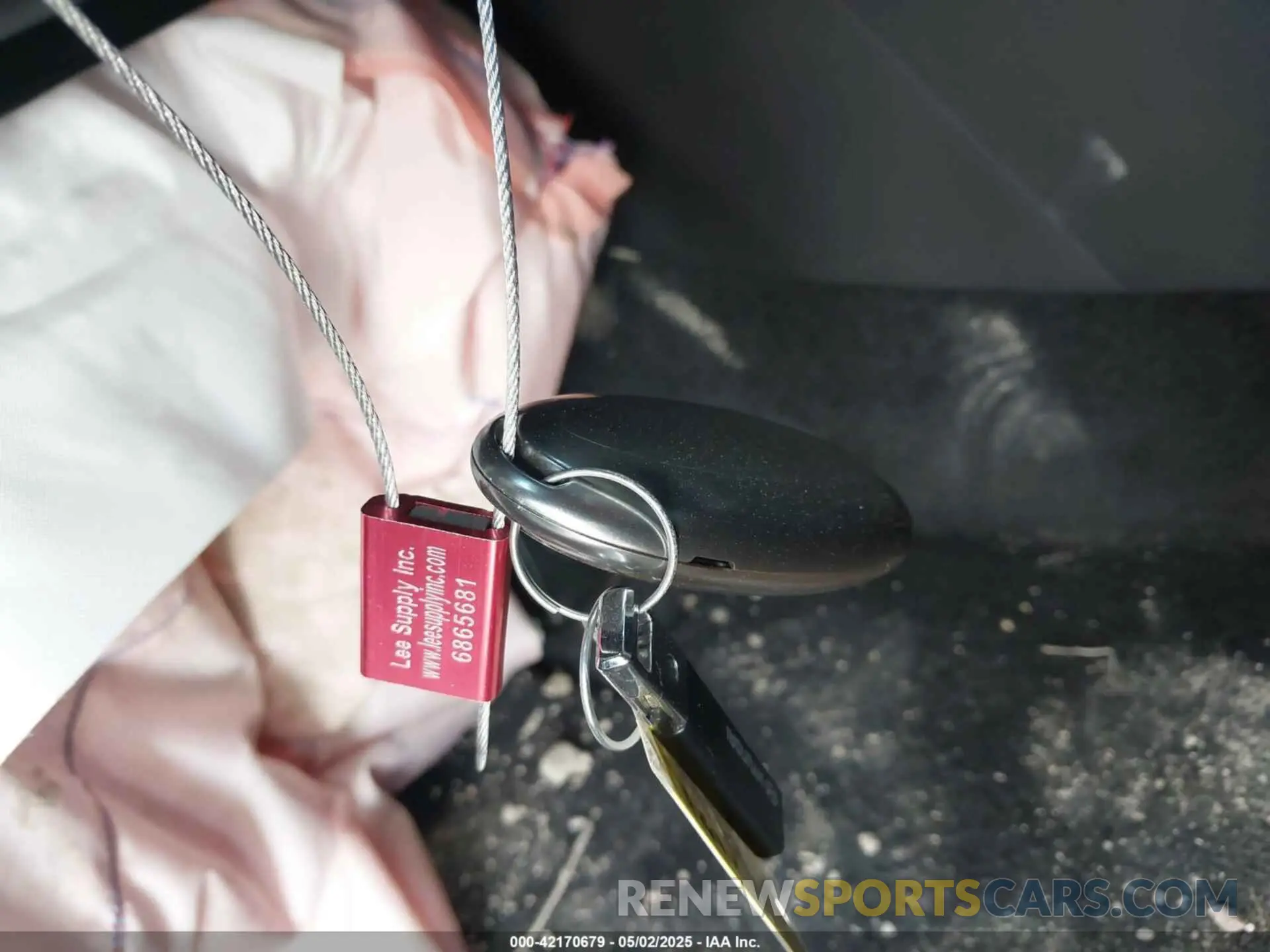11 Photograph of a damaged car 5NMP34G19SH042097 HYUNDAI SANTA FE HYBRID 2025